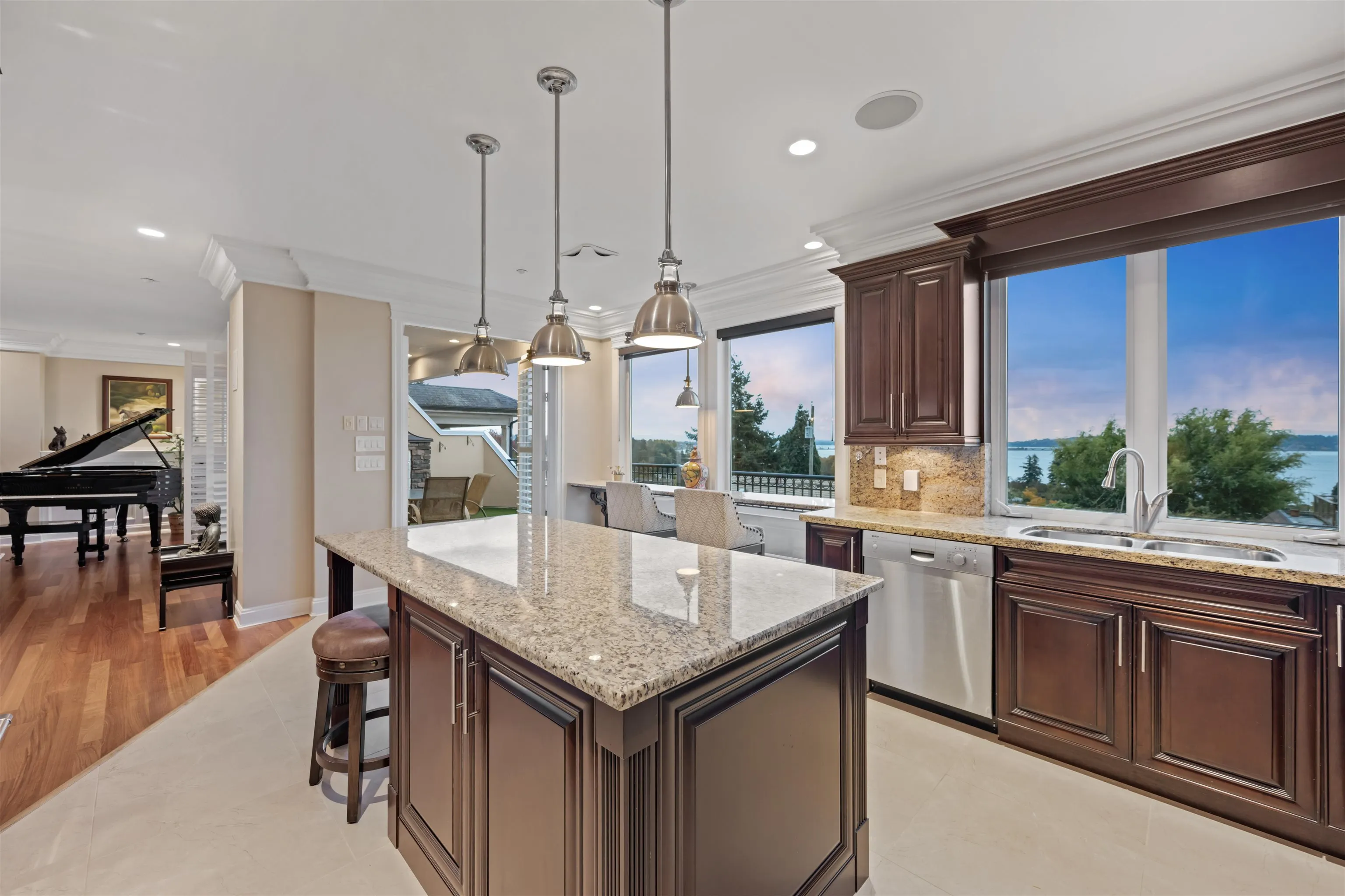 15781 Pacific Avenue