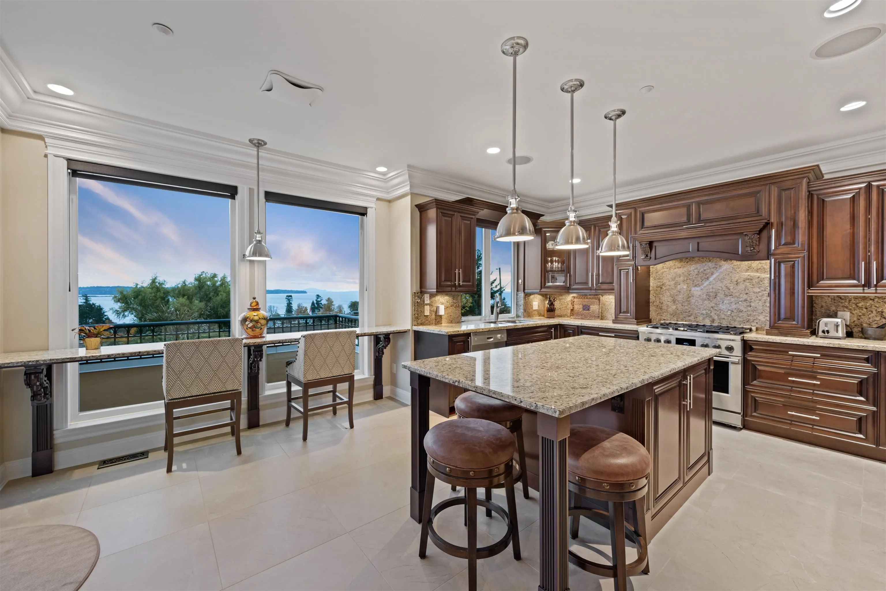 15781 Pacific Avenue