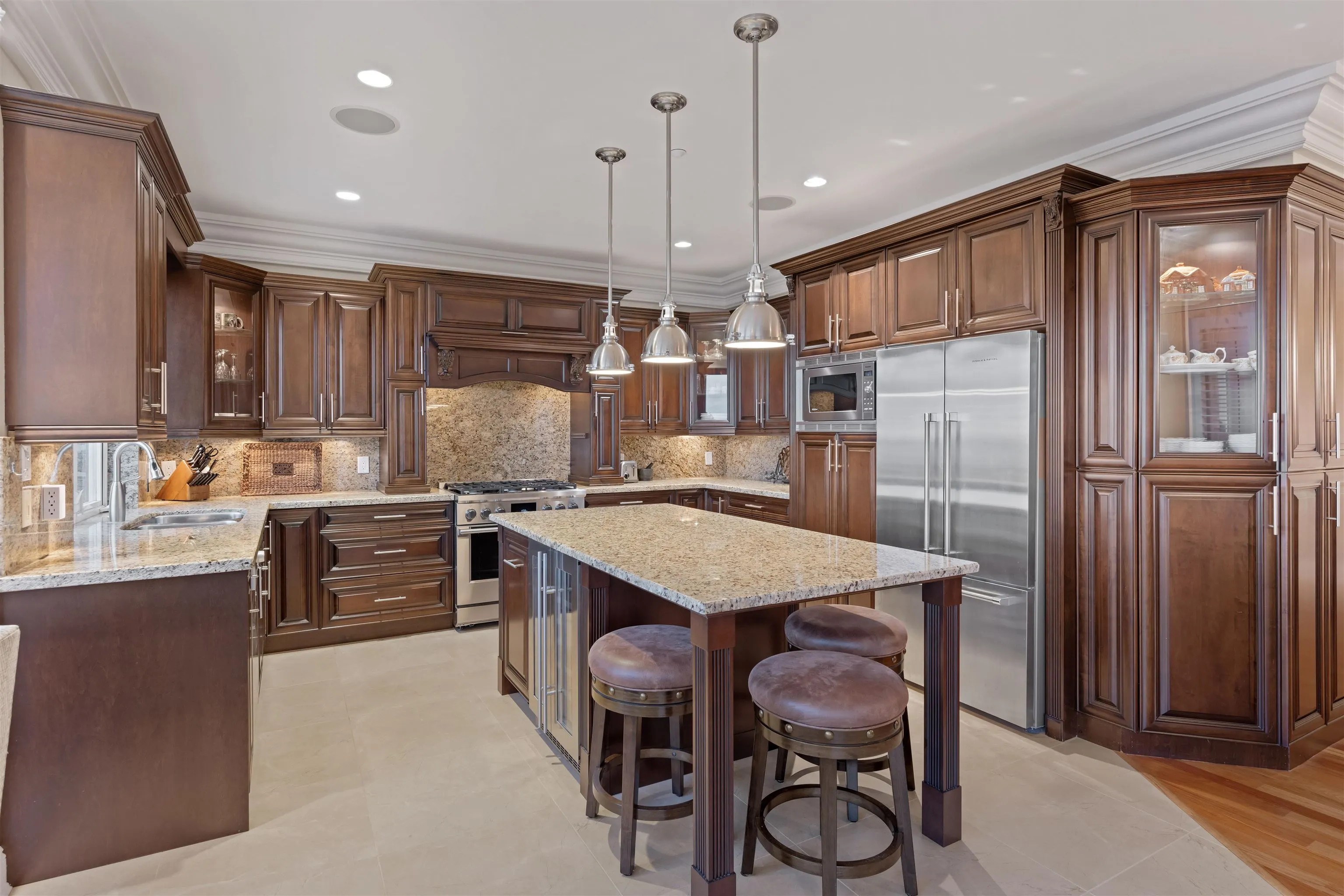 15781 Pacific Avenue