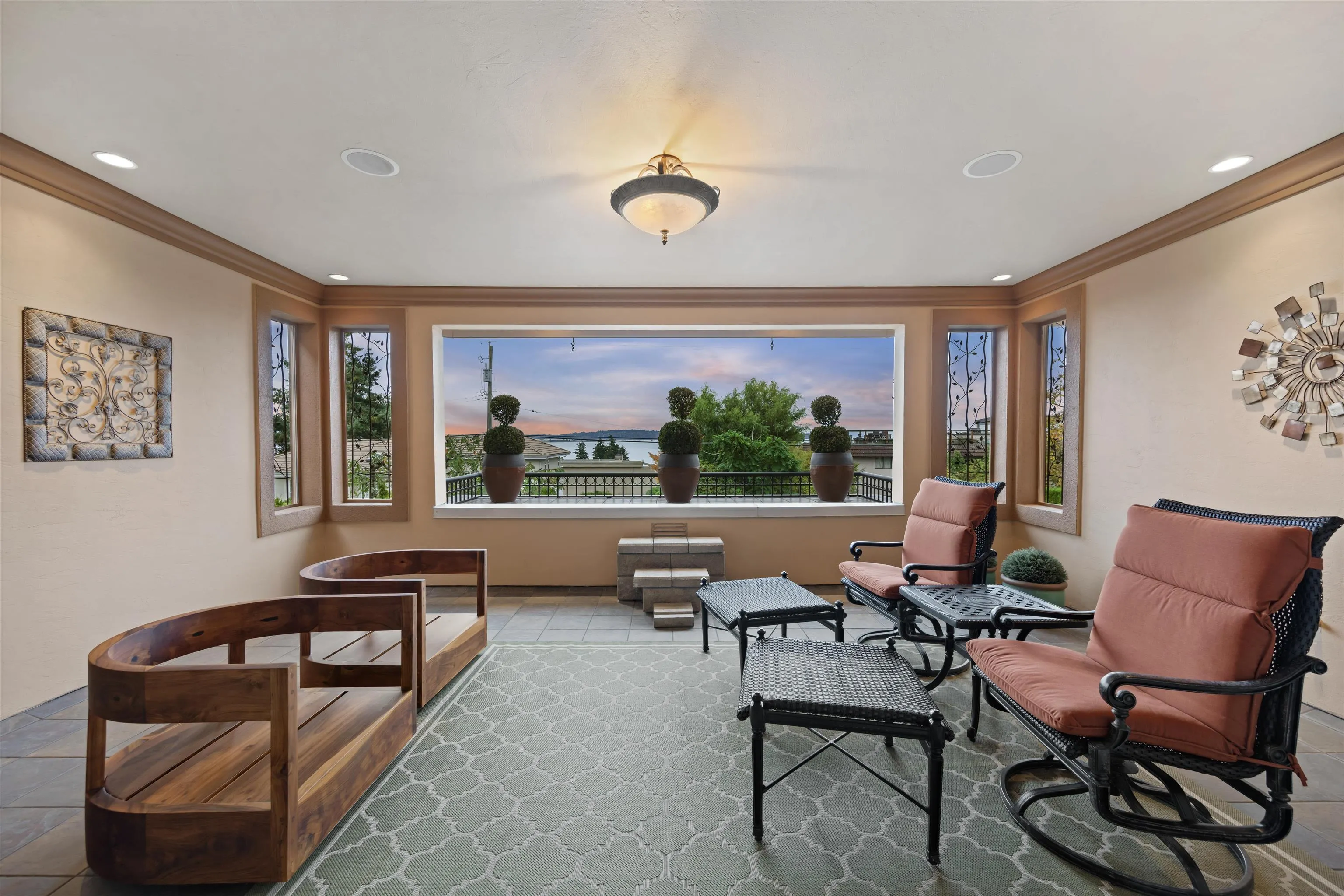 15781 Pacific Avenue