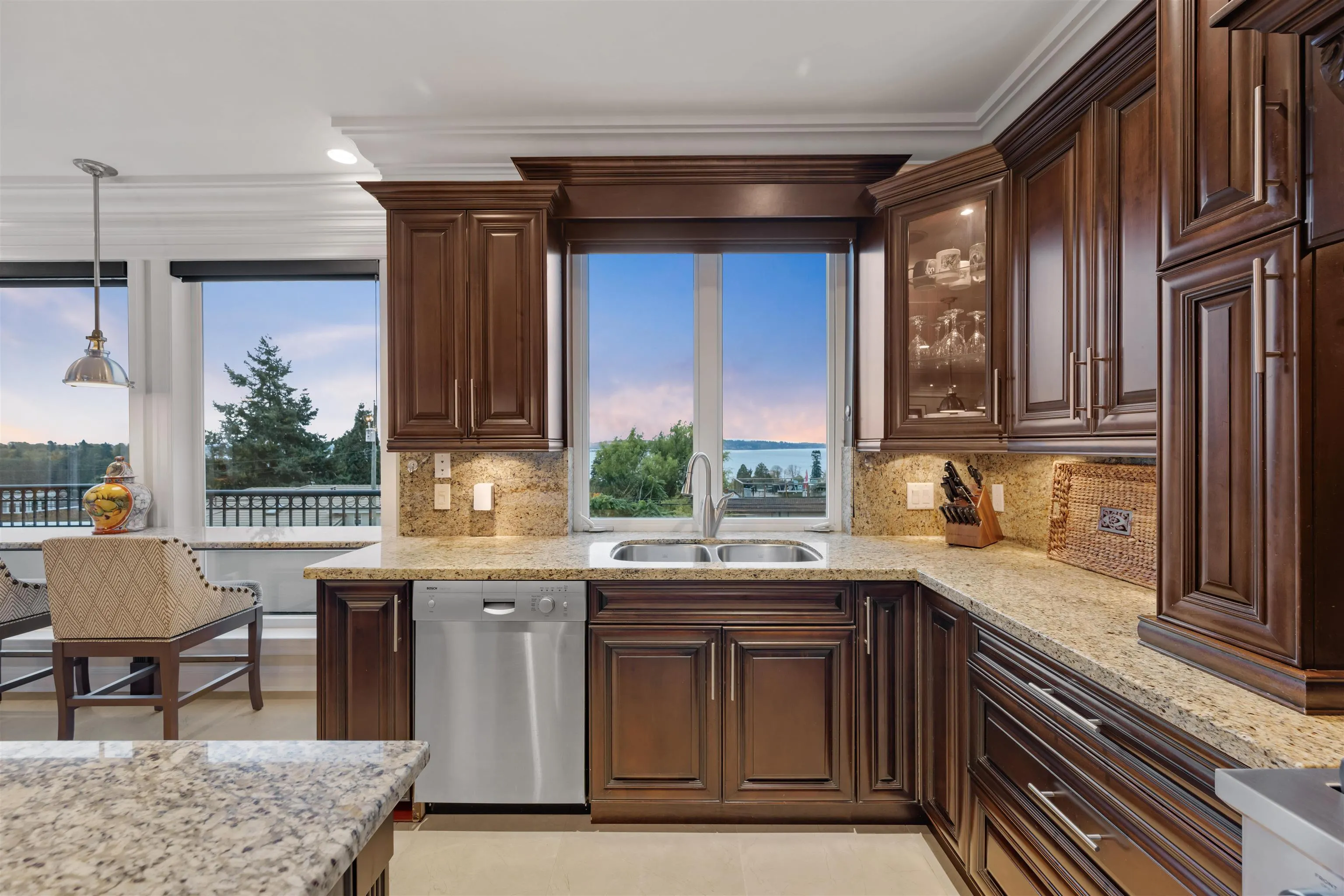 15781 Pacific Avenue