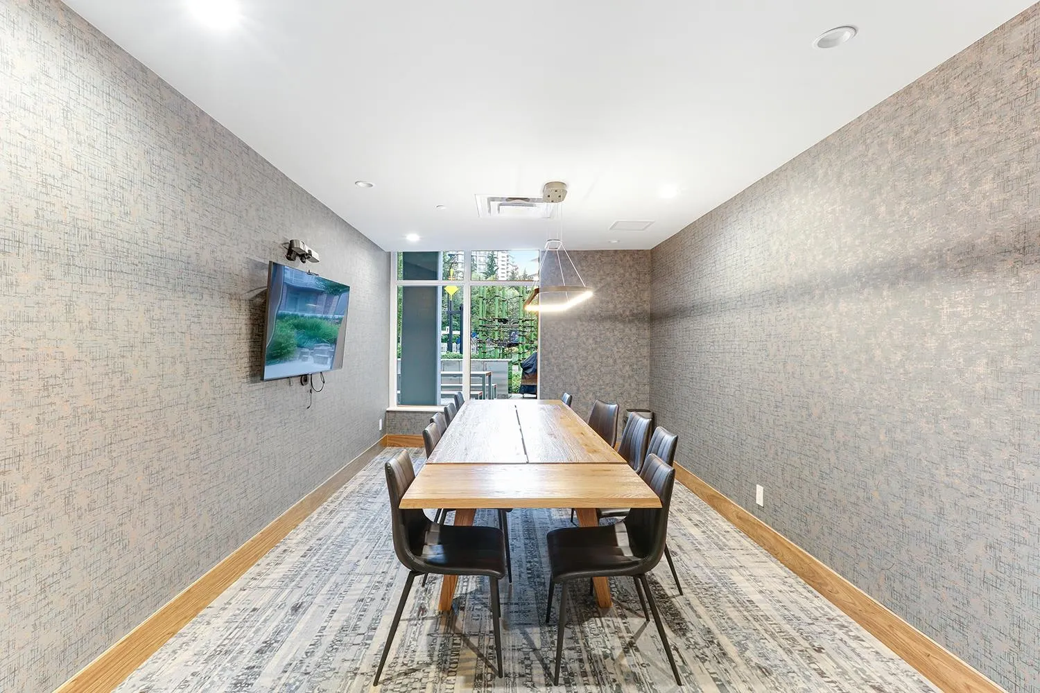 804 305 Morrissey Road