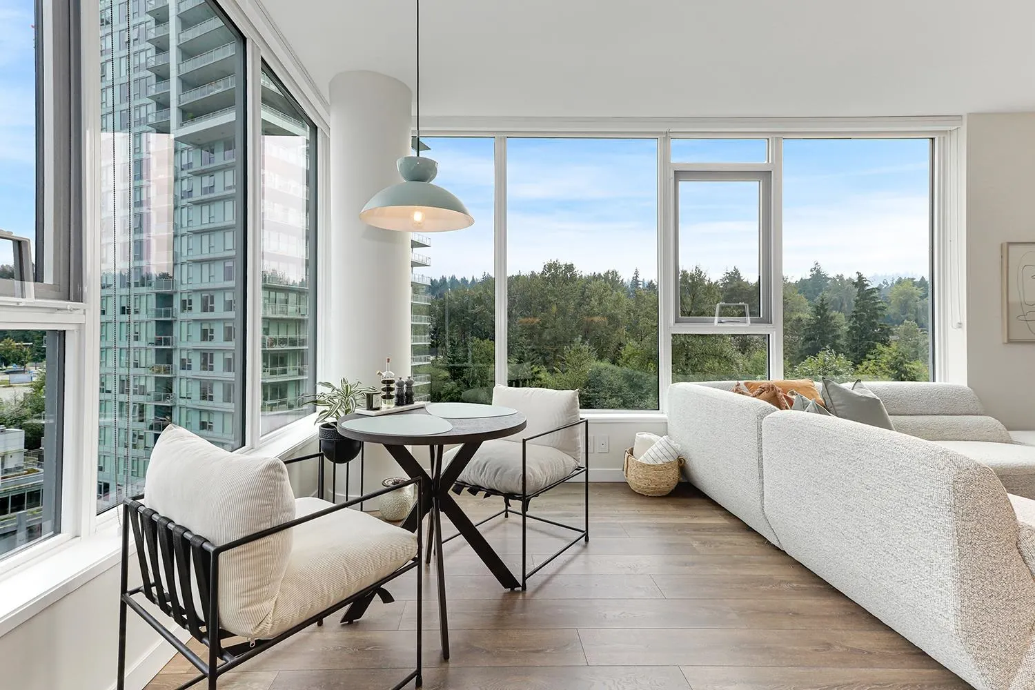 804 305 Morrissey Road