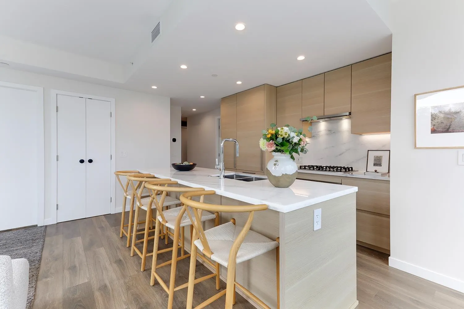 804 305 Morrissey Road