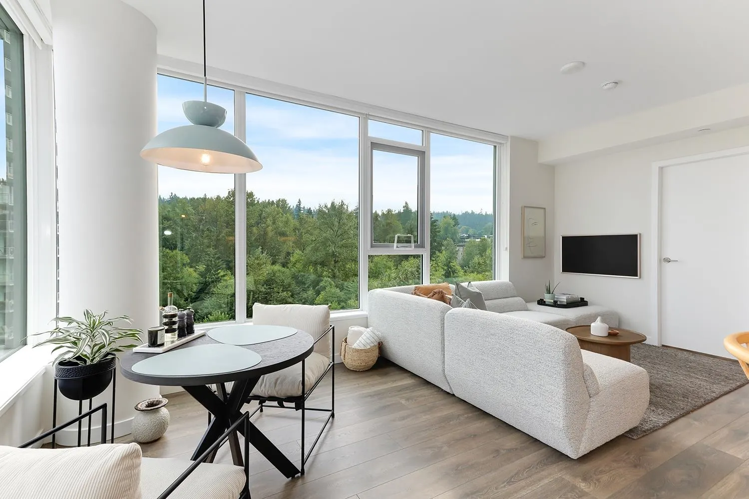 804 305 Morrissey Road