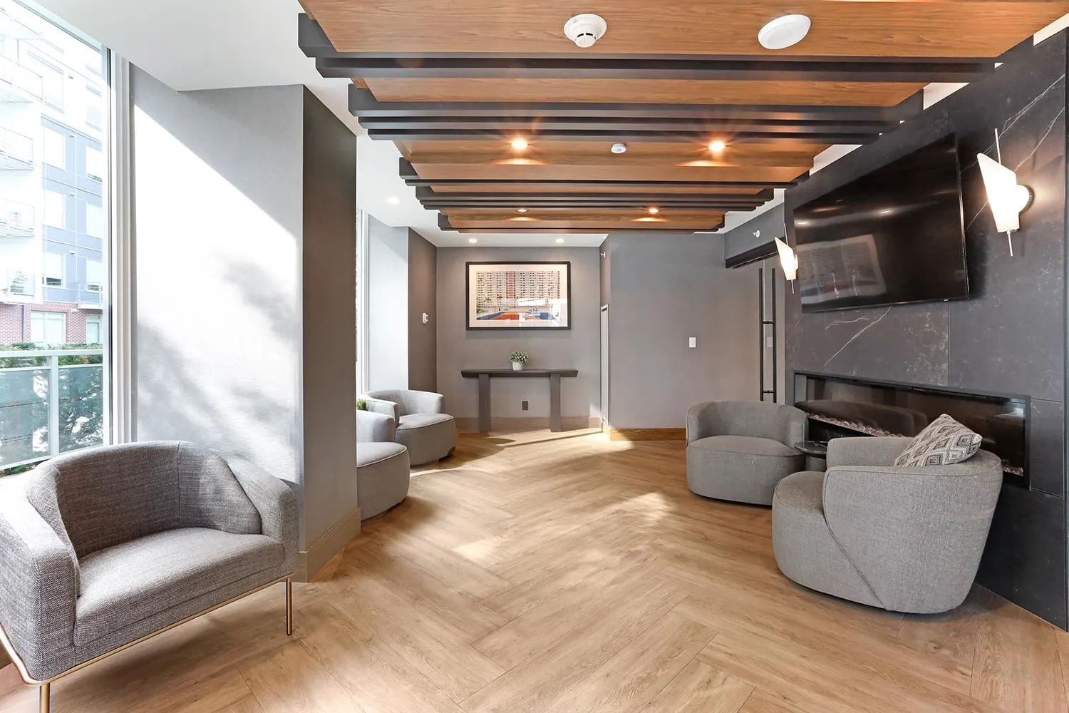 804 305 Morrissey Road