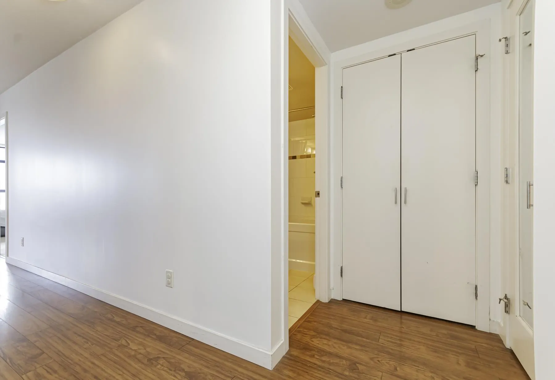 1001 8160 Lansdowne Road