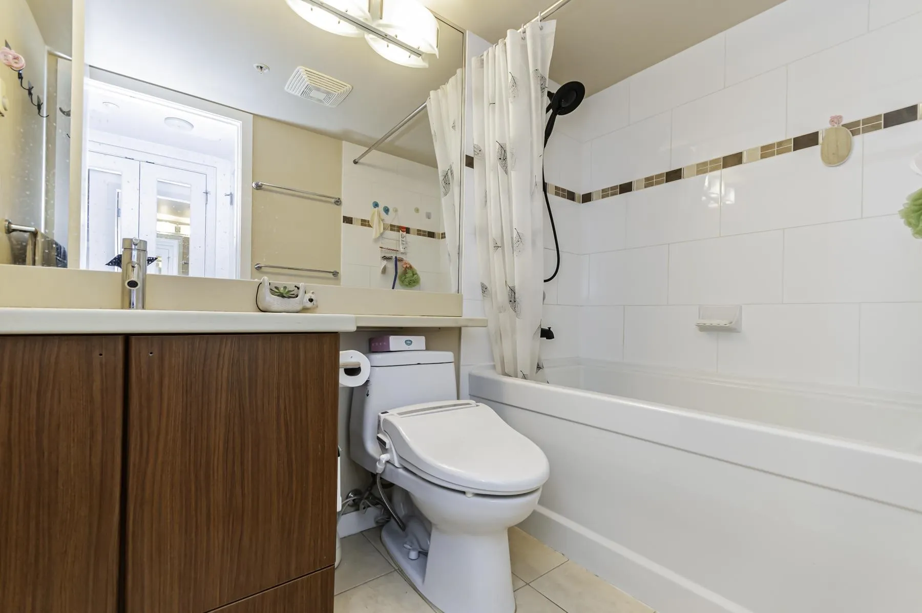 1001 8160 Lansdowne Road