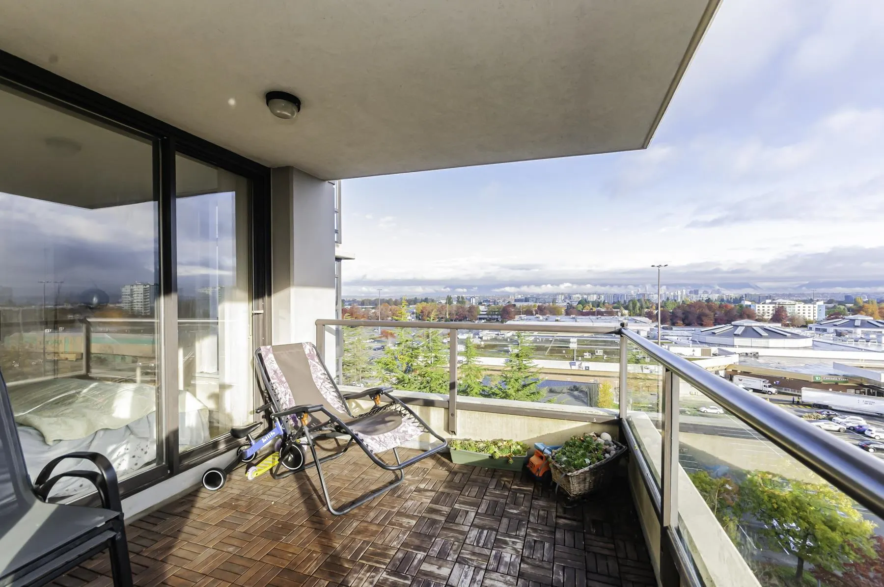 1001 8160 Lansdowne Road