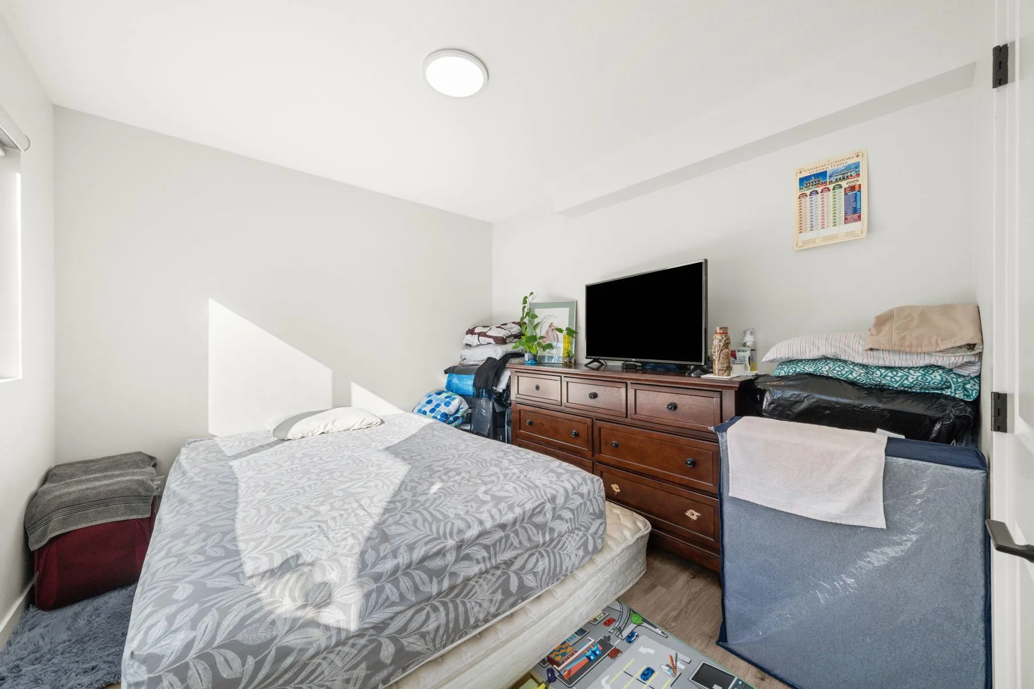 5 27640 Lantern Avenue