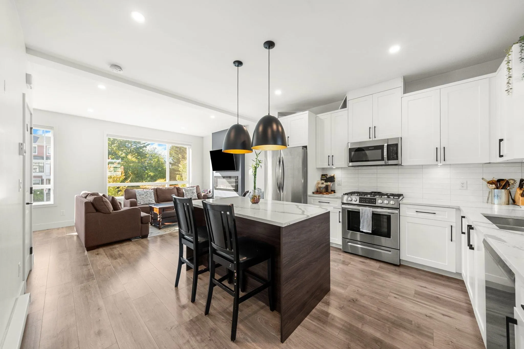 5 27640 Lantern Avenue