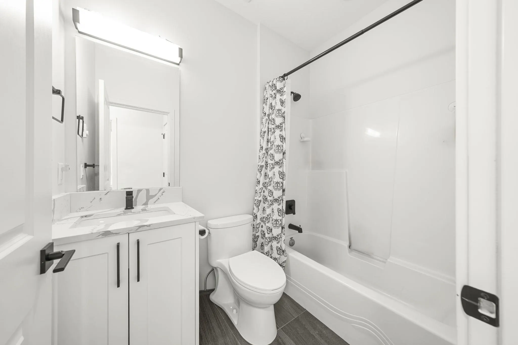 5 27640 Lantern Avenue