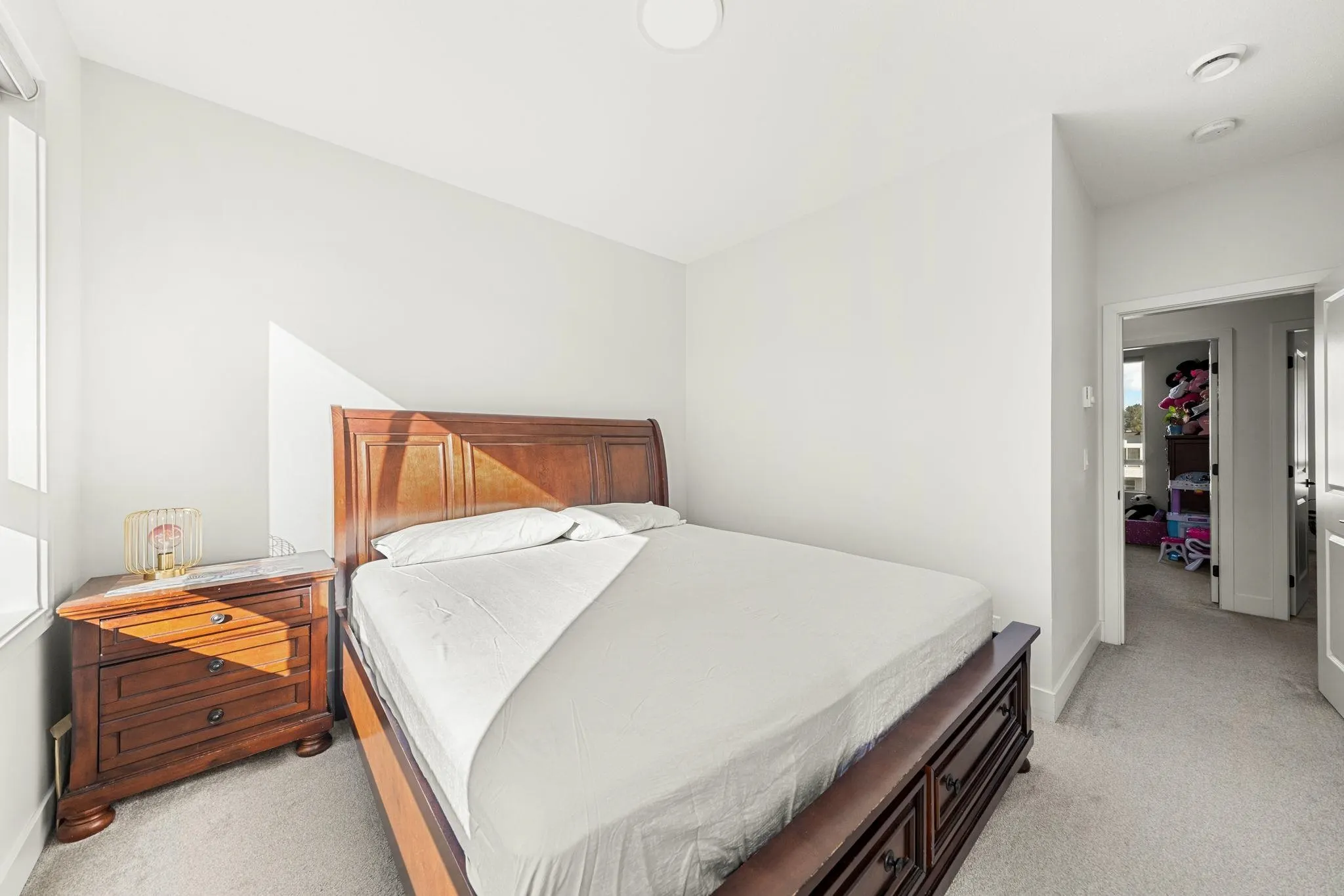 5 27640 Lantern Avenue