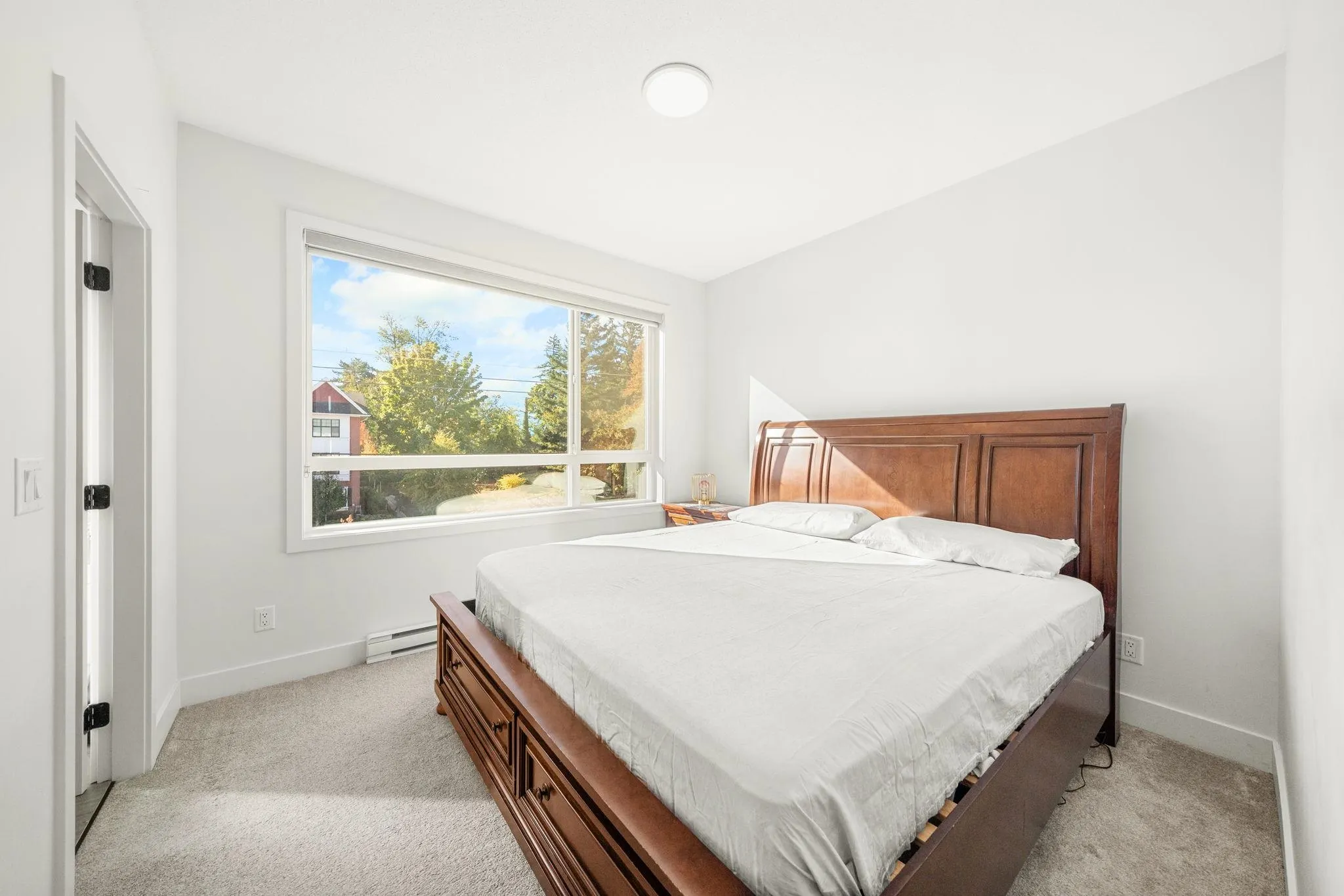 5 27640 Lantern Avenue