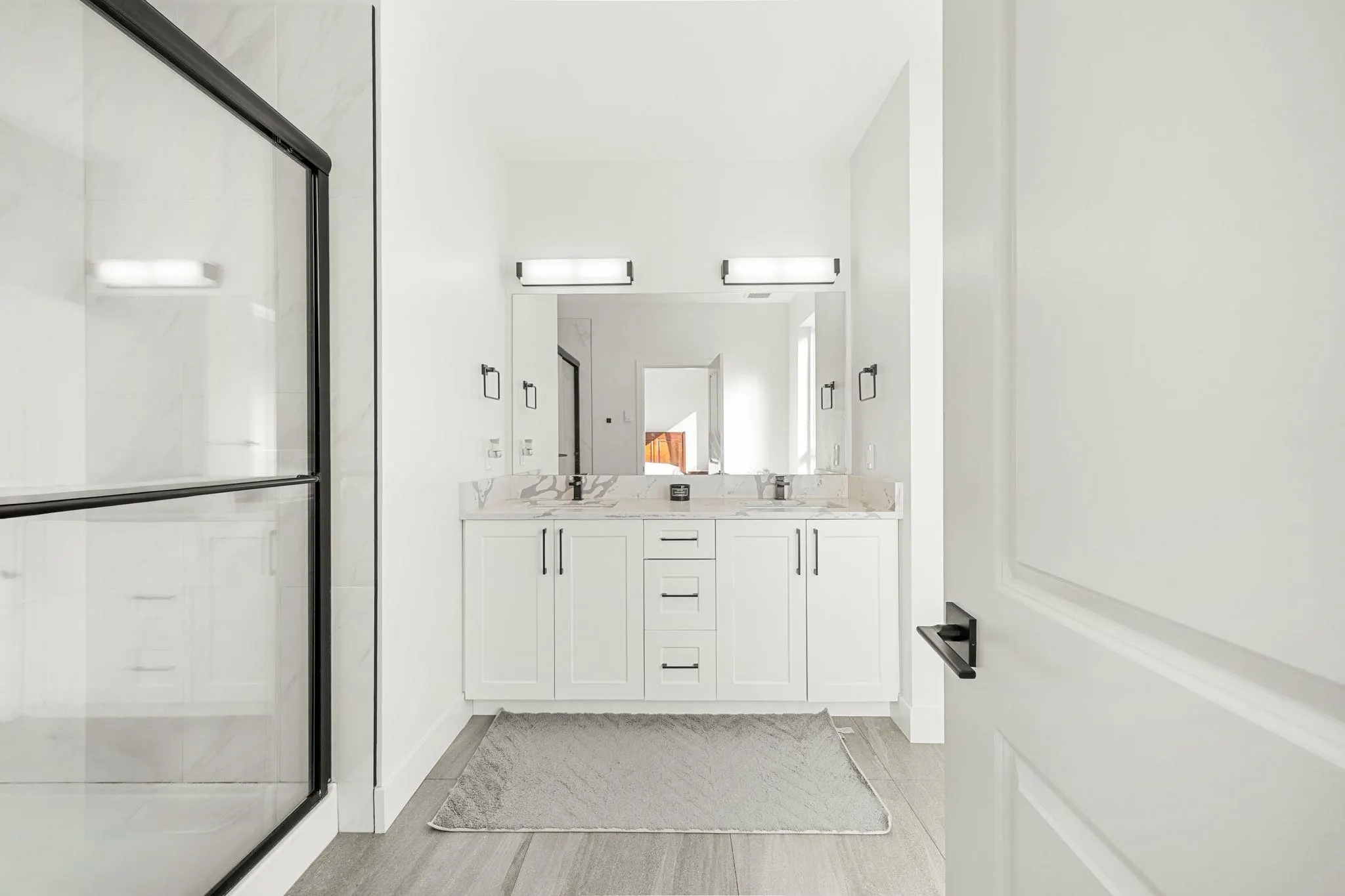 5 27640 Lantern Avenue