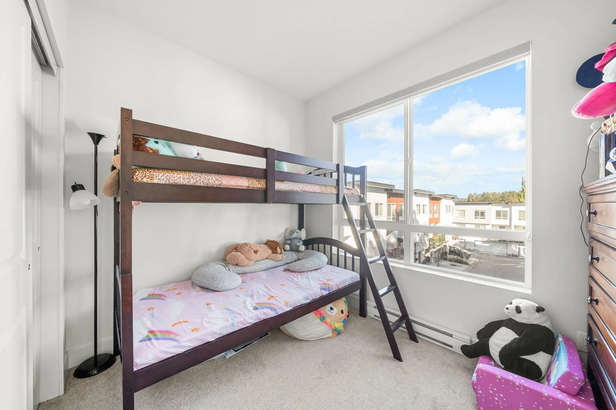 5 27640 Lantern Avenue