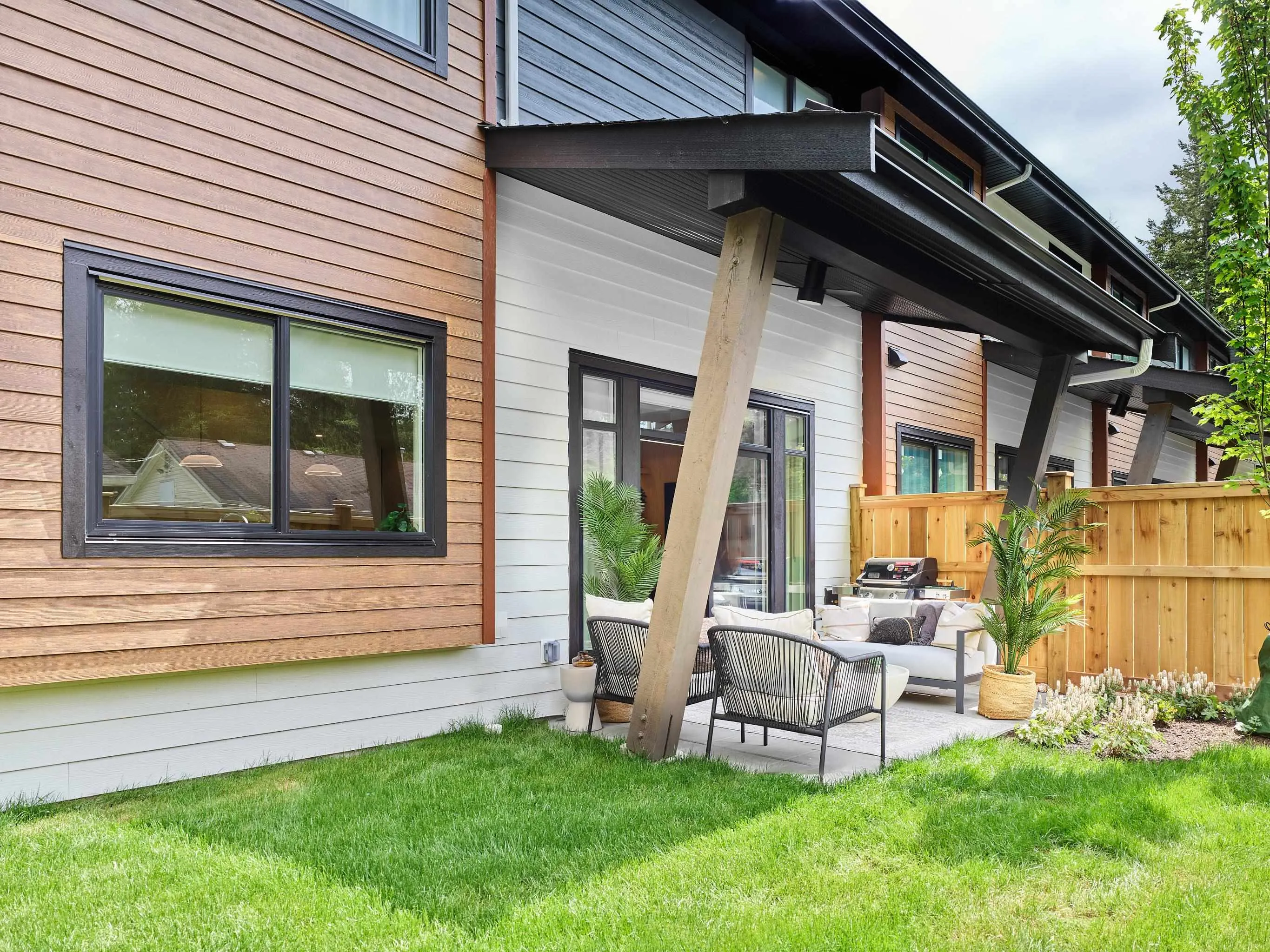 3 23697 Fern Crescent