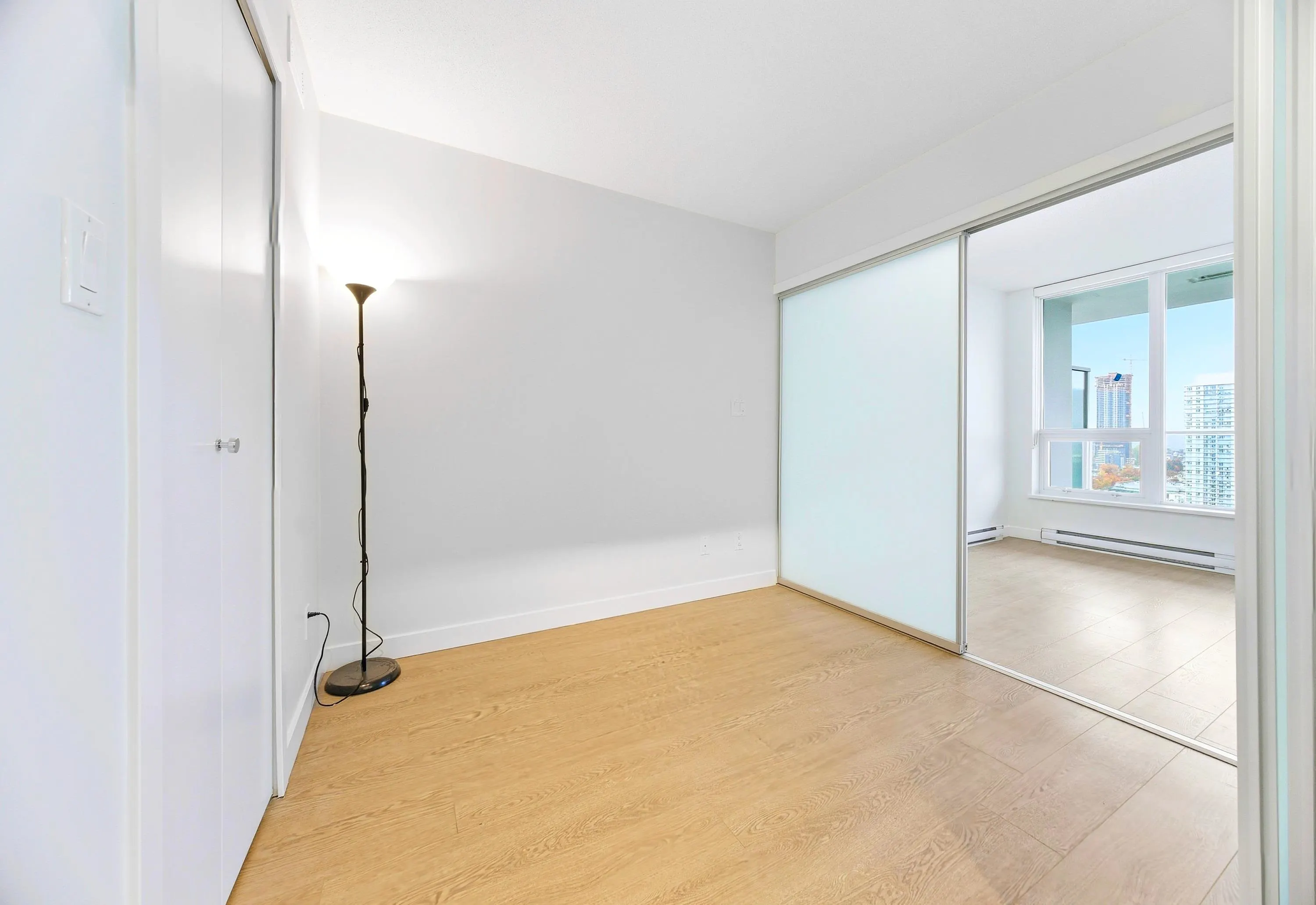 2711 13696 100 Avenue