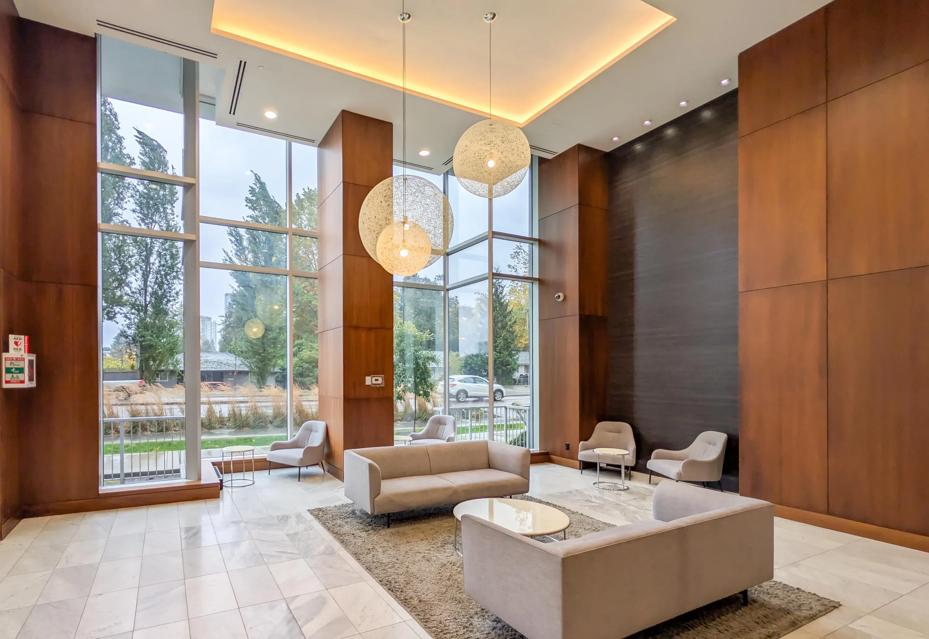 2711 13696 100 Avenue