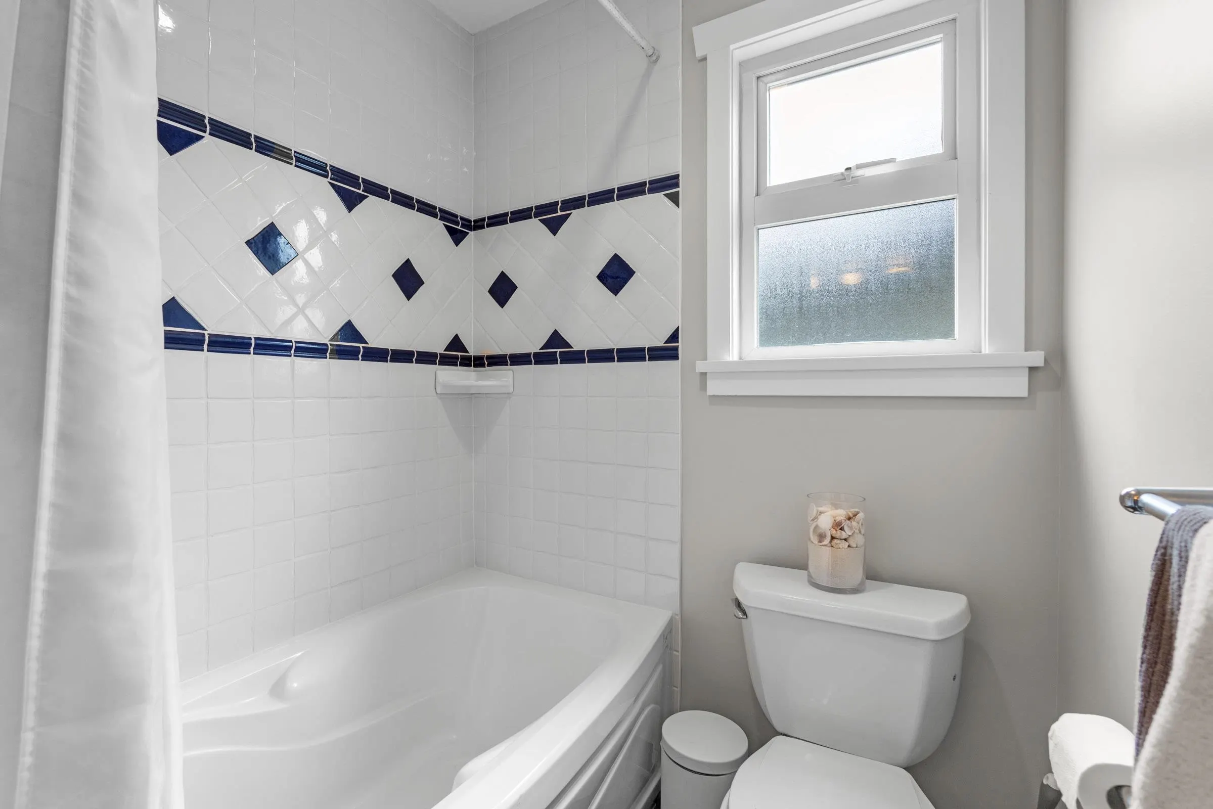 186 Macdonald Avenue