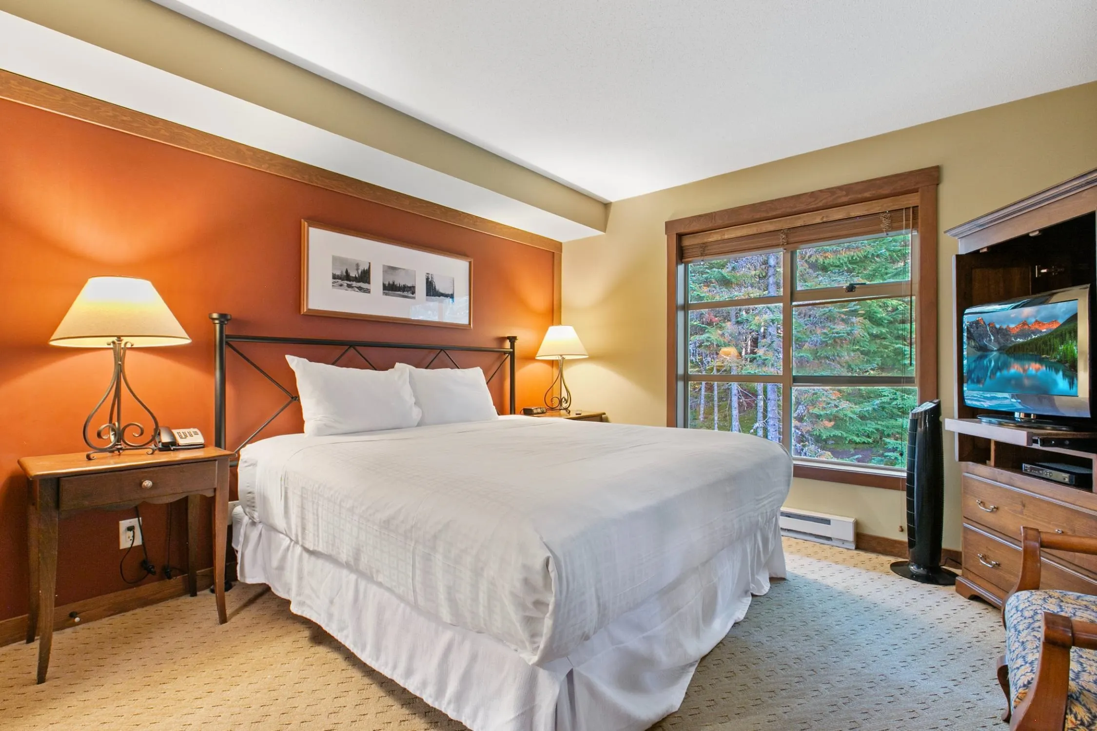 405 G4 4653 Blackcomb Way