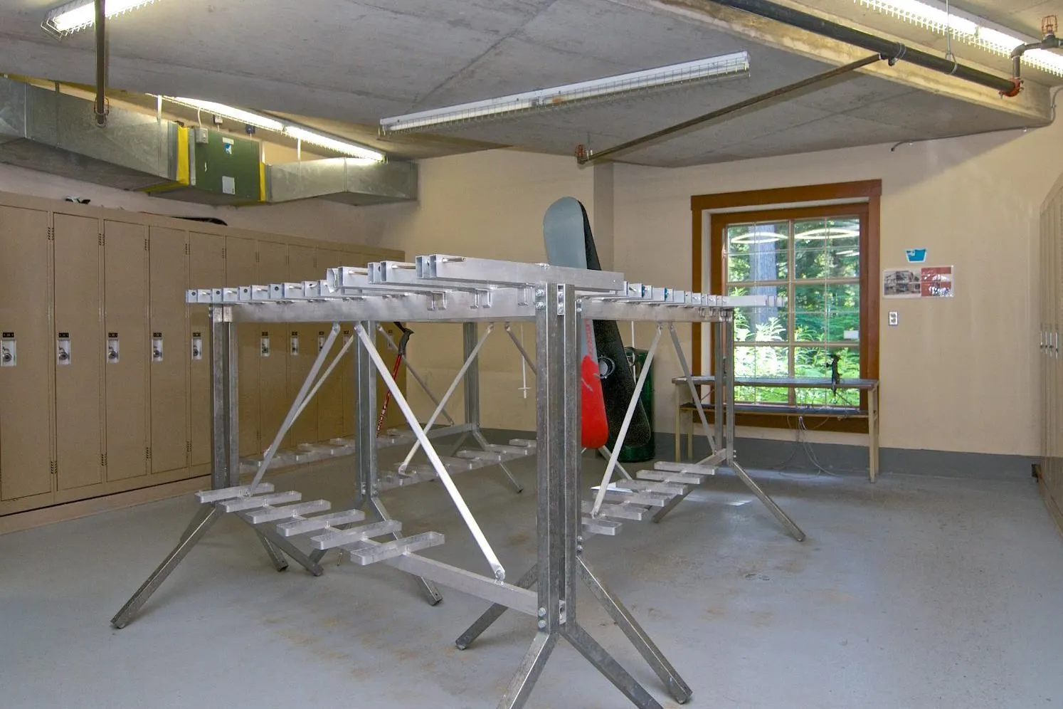 405 G4 4653 Blackcomb Way