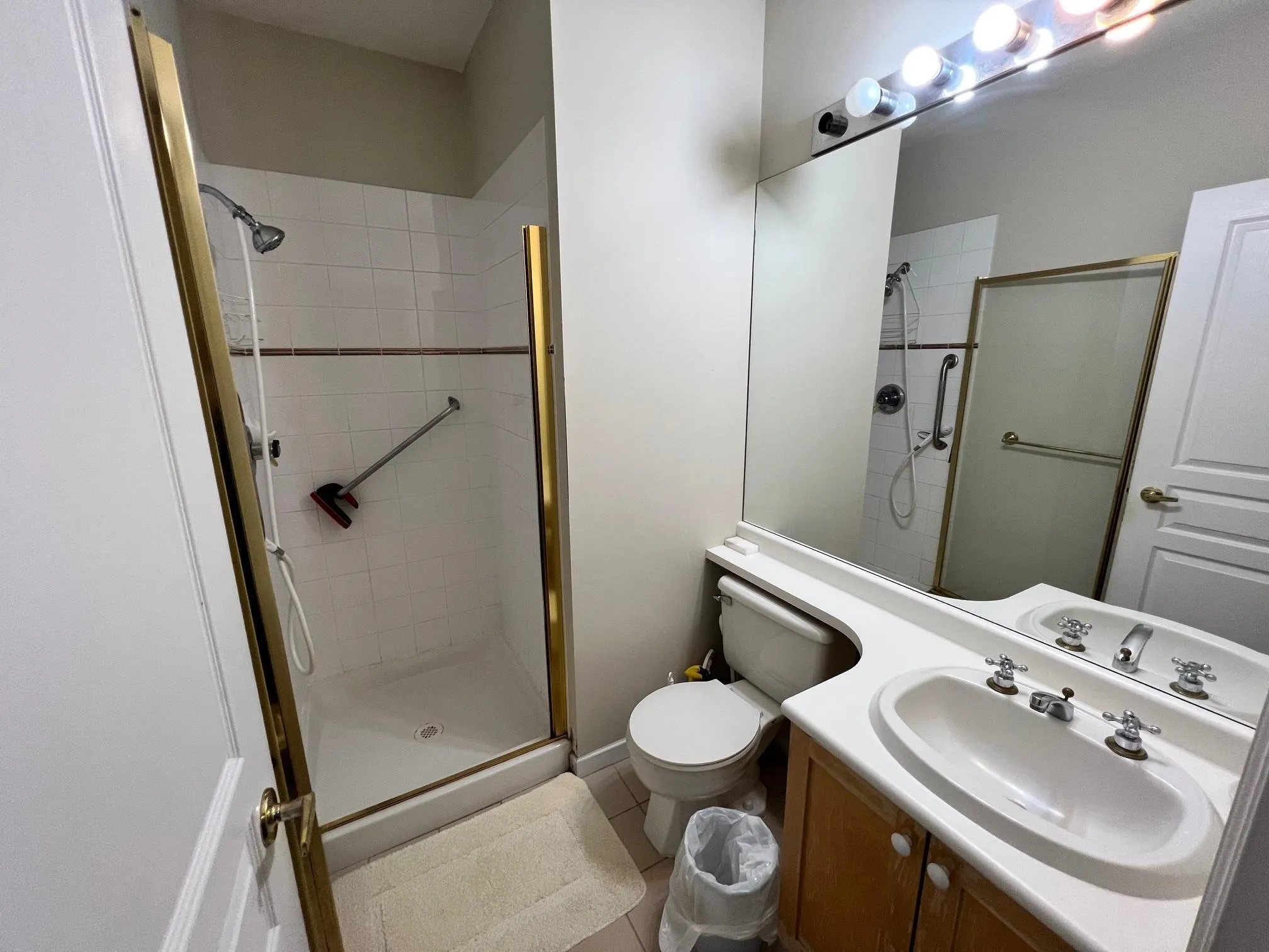 1950 E Kent South Avenue