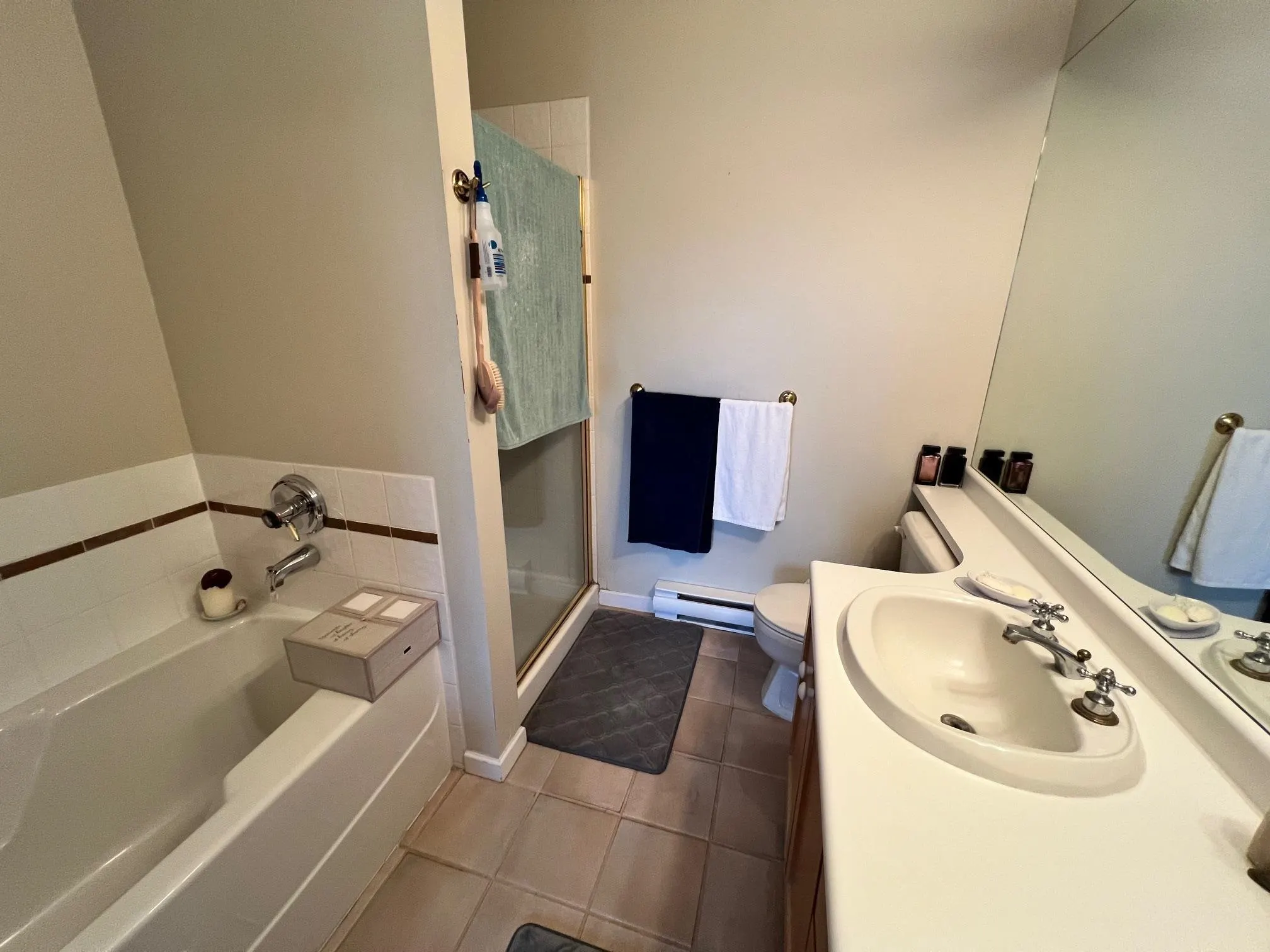 1950 E Kent South Avenue