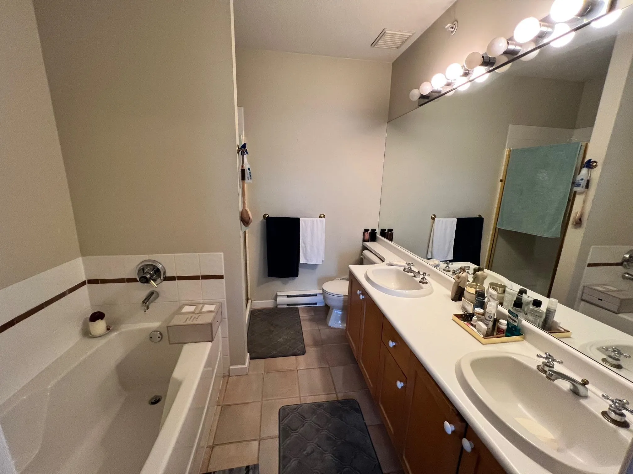 1950 E Kent South Avenue