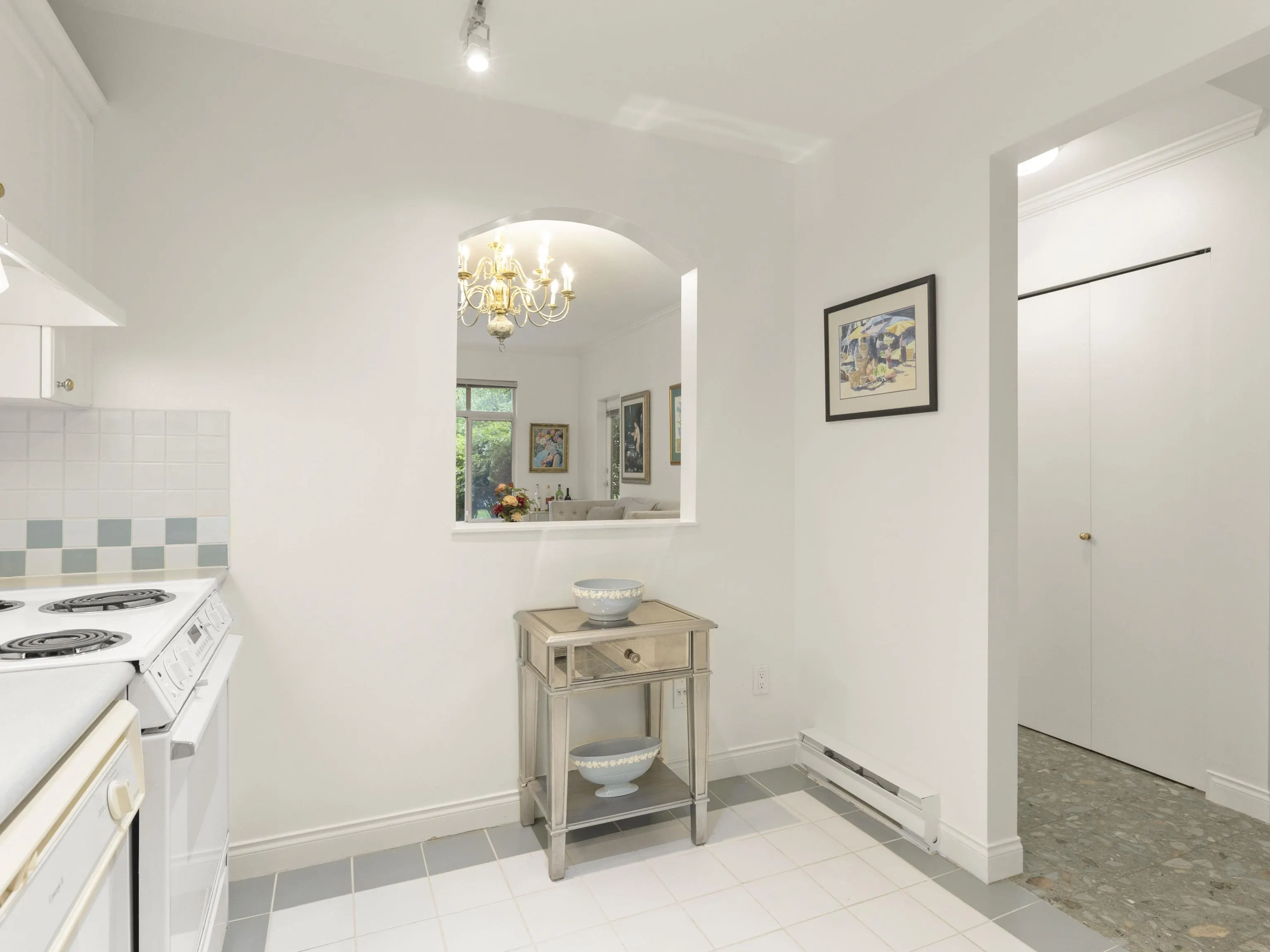 109 5735 Hampton Place