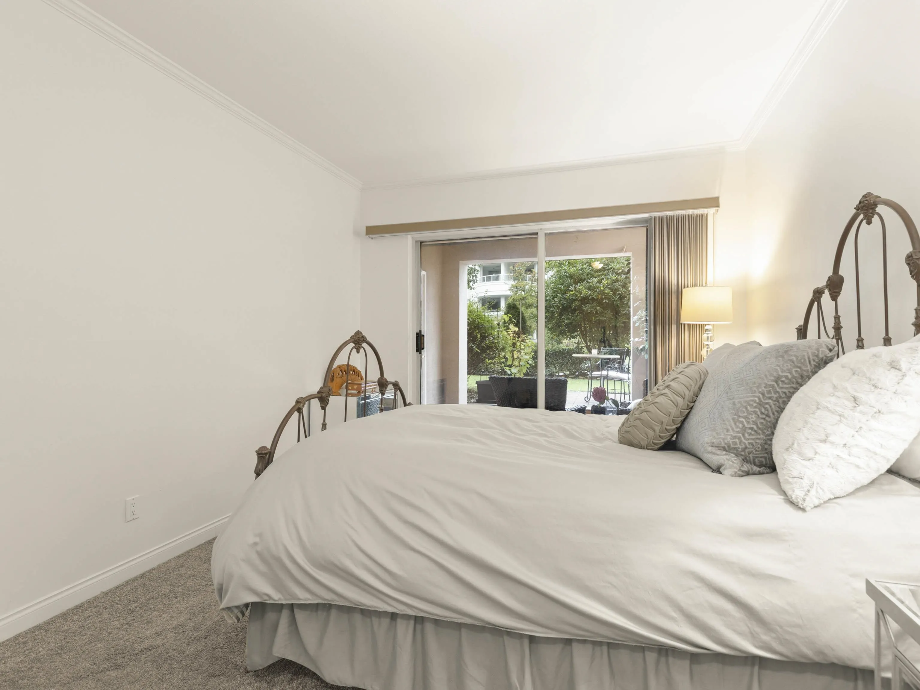 109 5735 Hampton Place