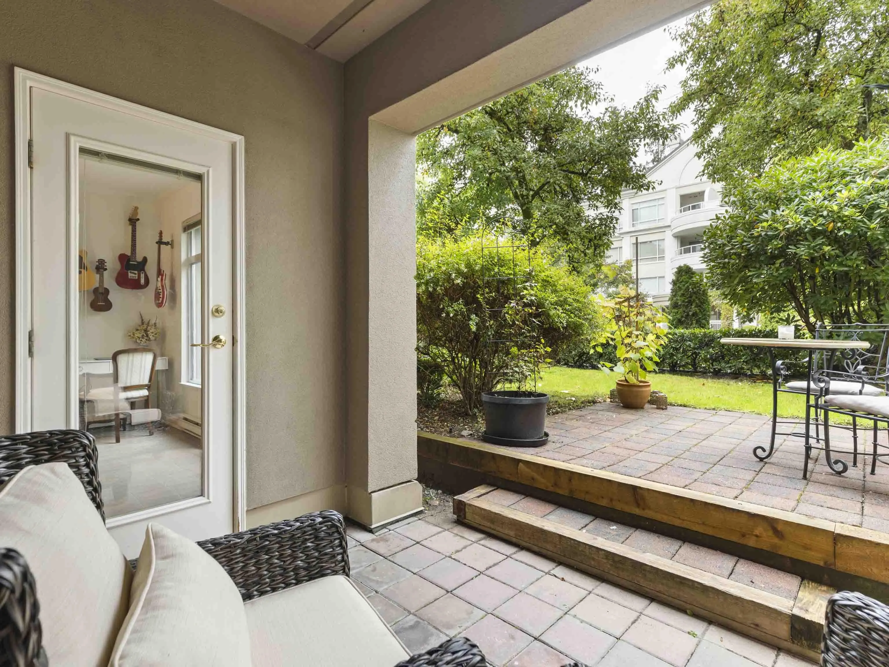 109 5735 Hampton Place