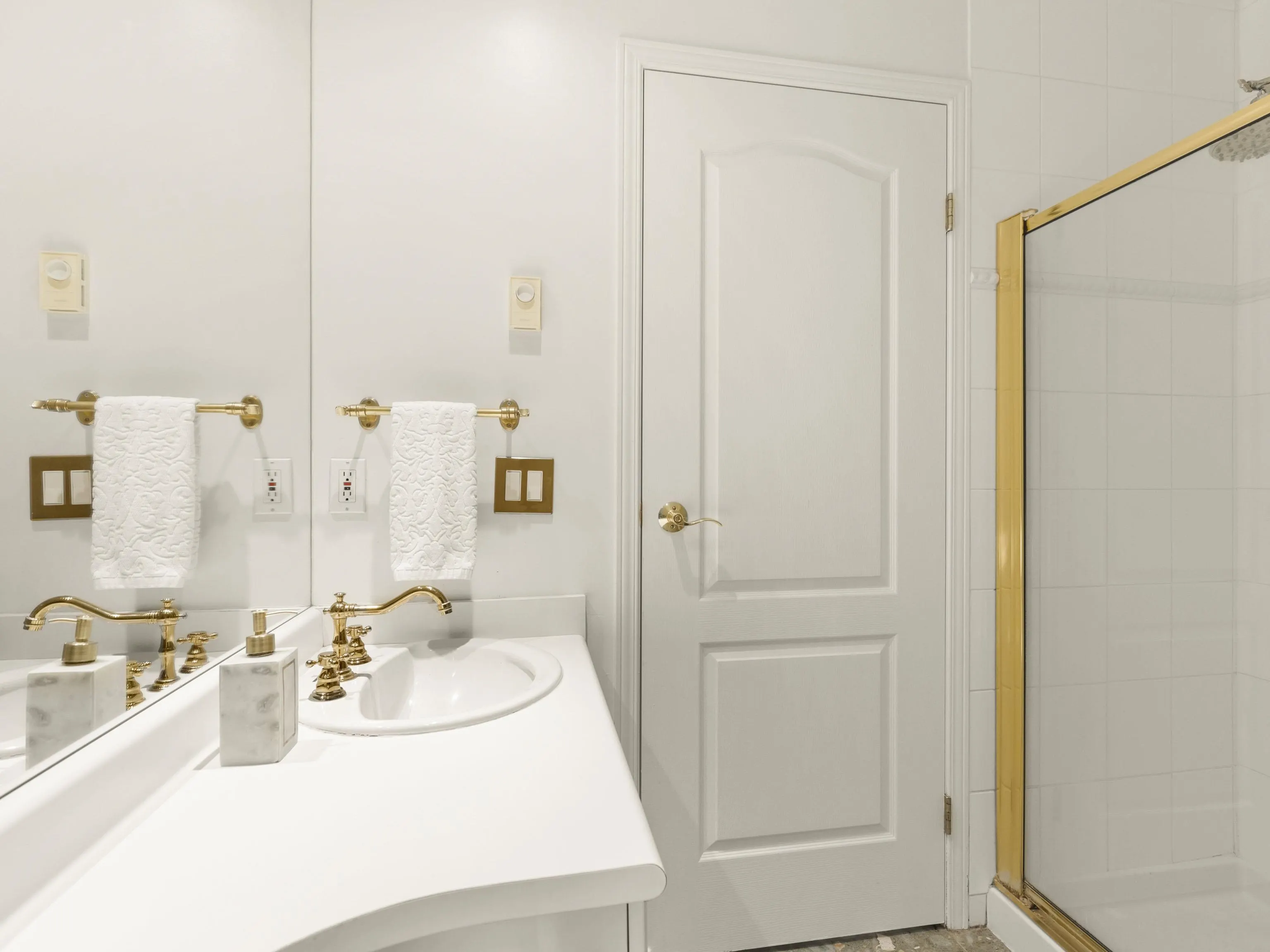 109 5735 Hampton Place