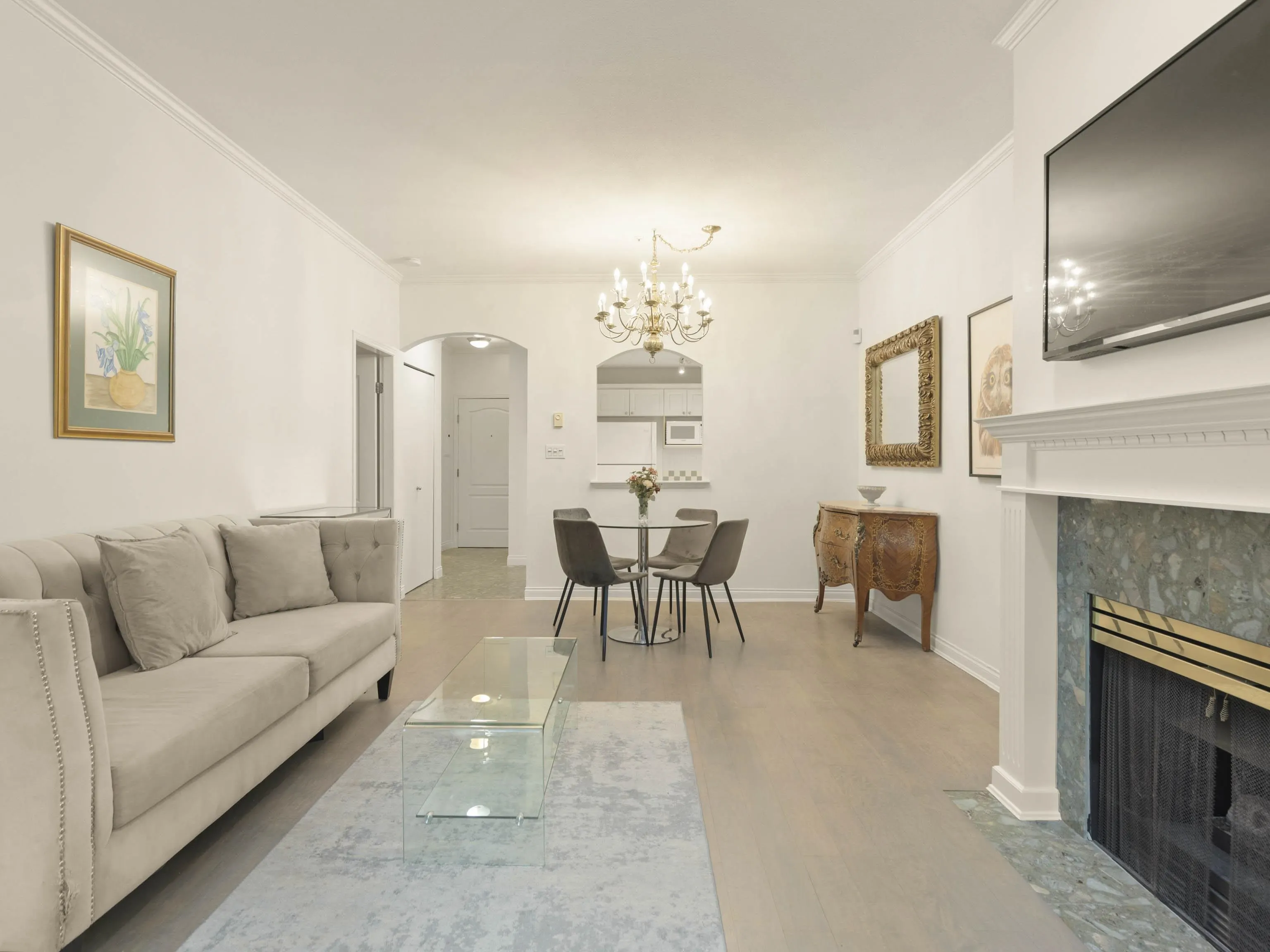 109 5735 Hampton Place