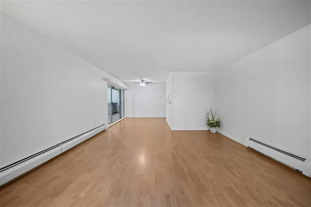 214 1955 Woodway Place