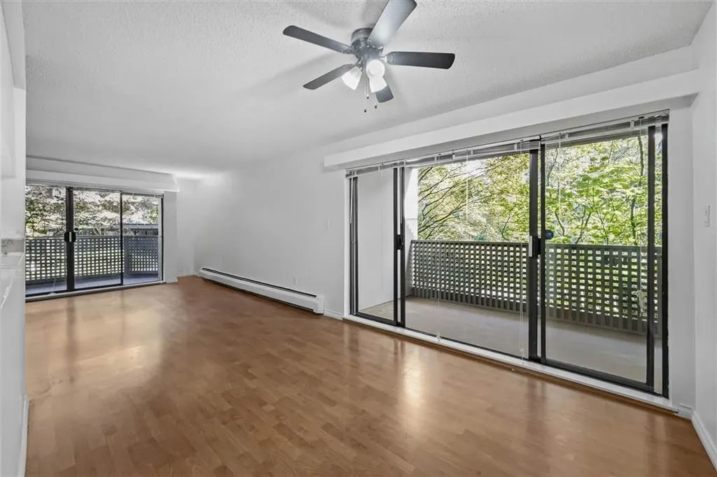 214 1955 Woodway Place