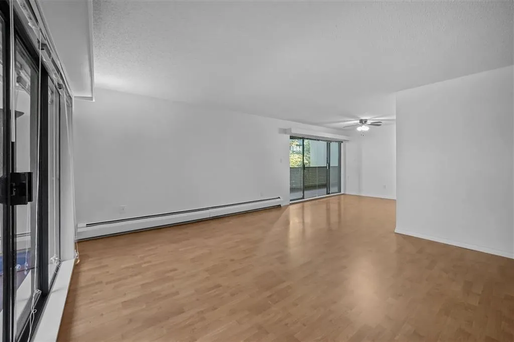 214 1955 Woodway Place