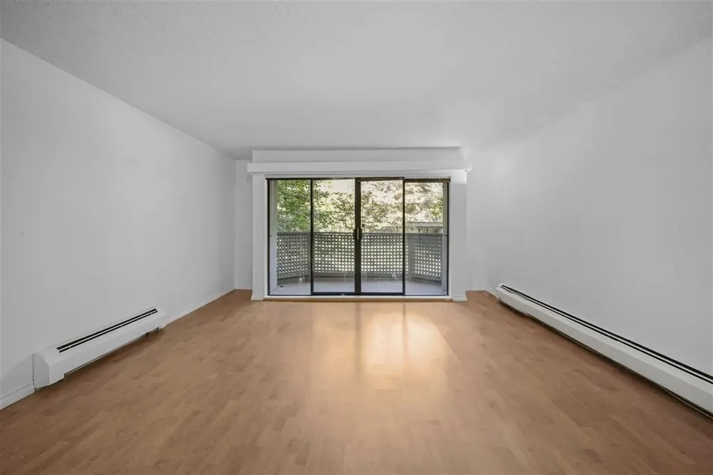 214 1955 Woodway Place