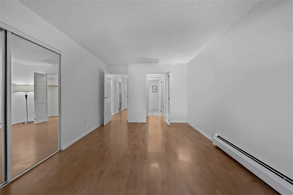 214 1955 Woodway Place