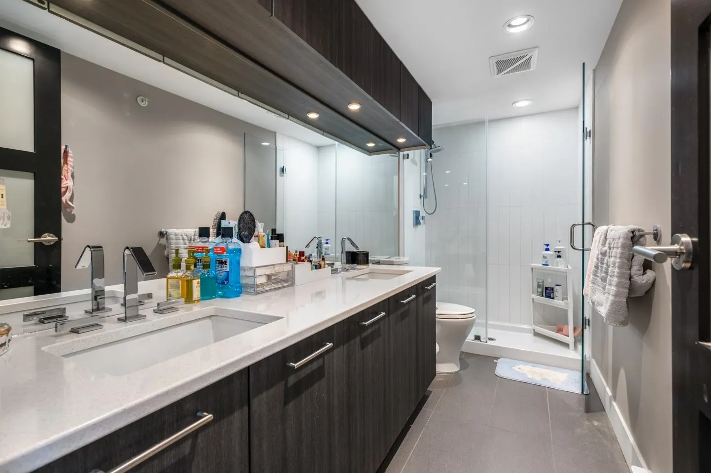 402 220 Salter Street