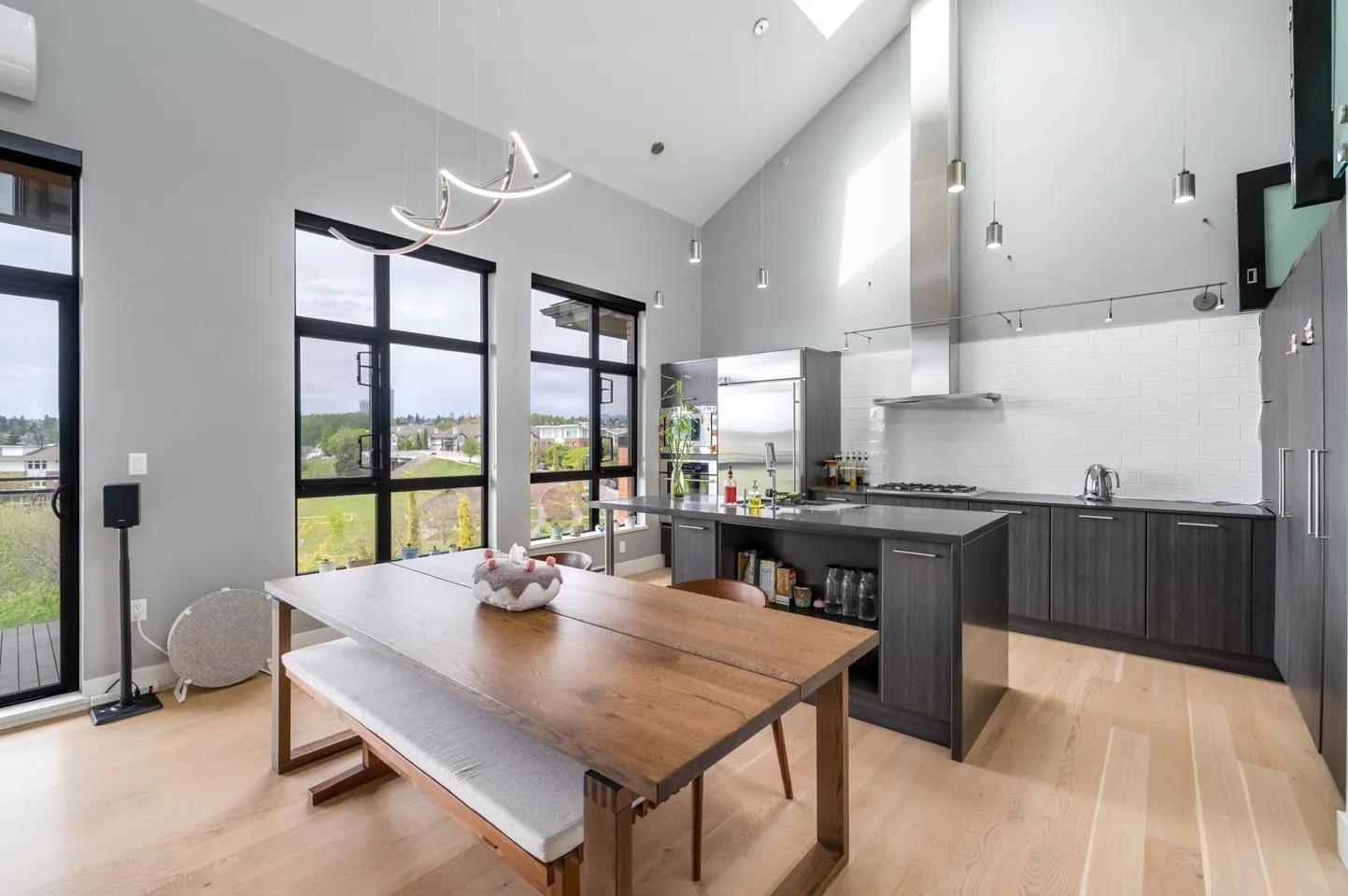 402 220 Salter Street