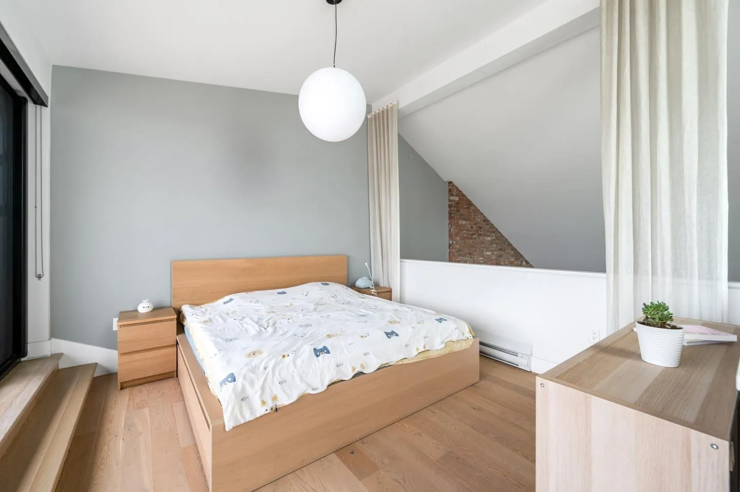 402 220 Salter Street