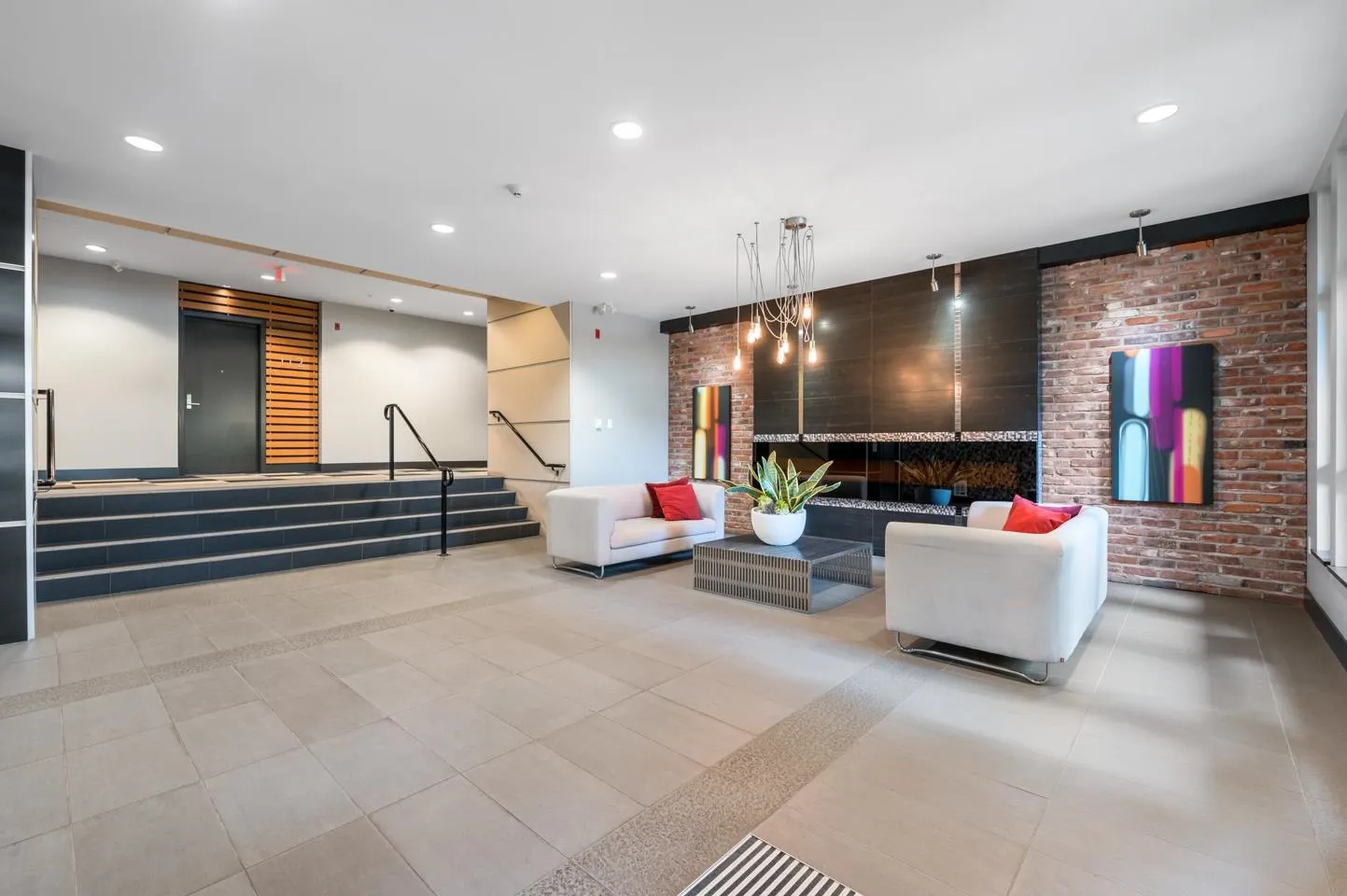 402 220 Salter Street