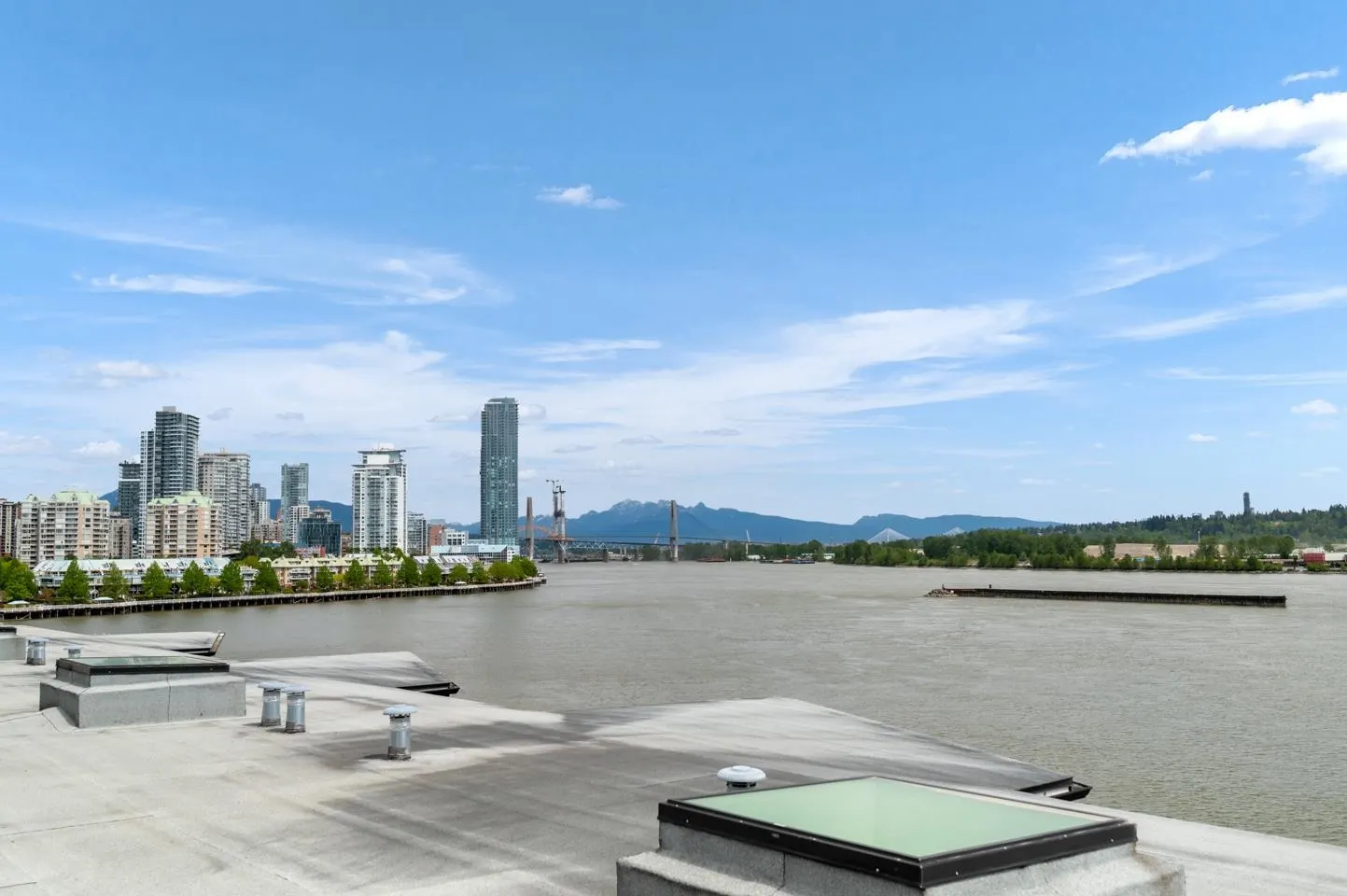 402 220 Salter Street