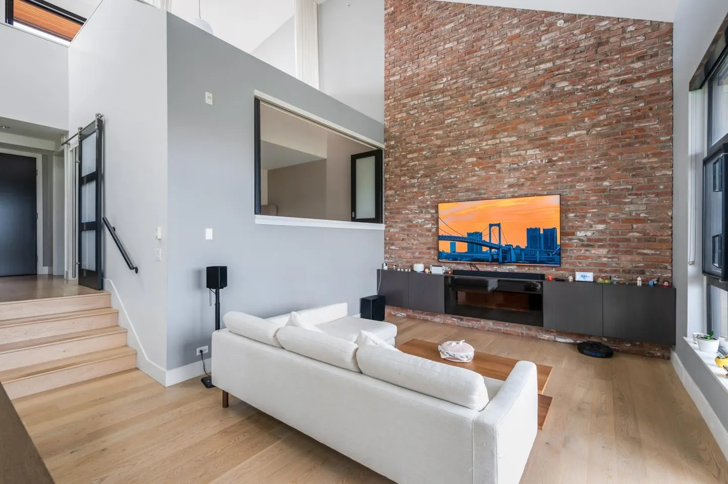 402 220 Salter Street