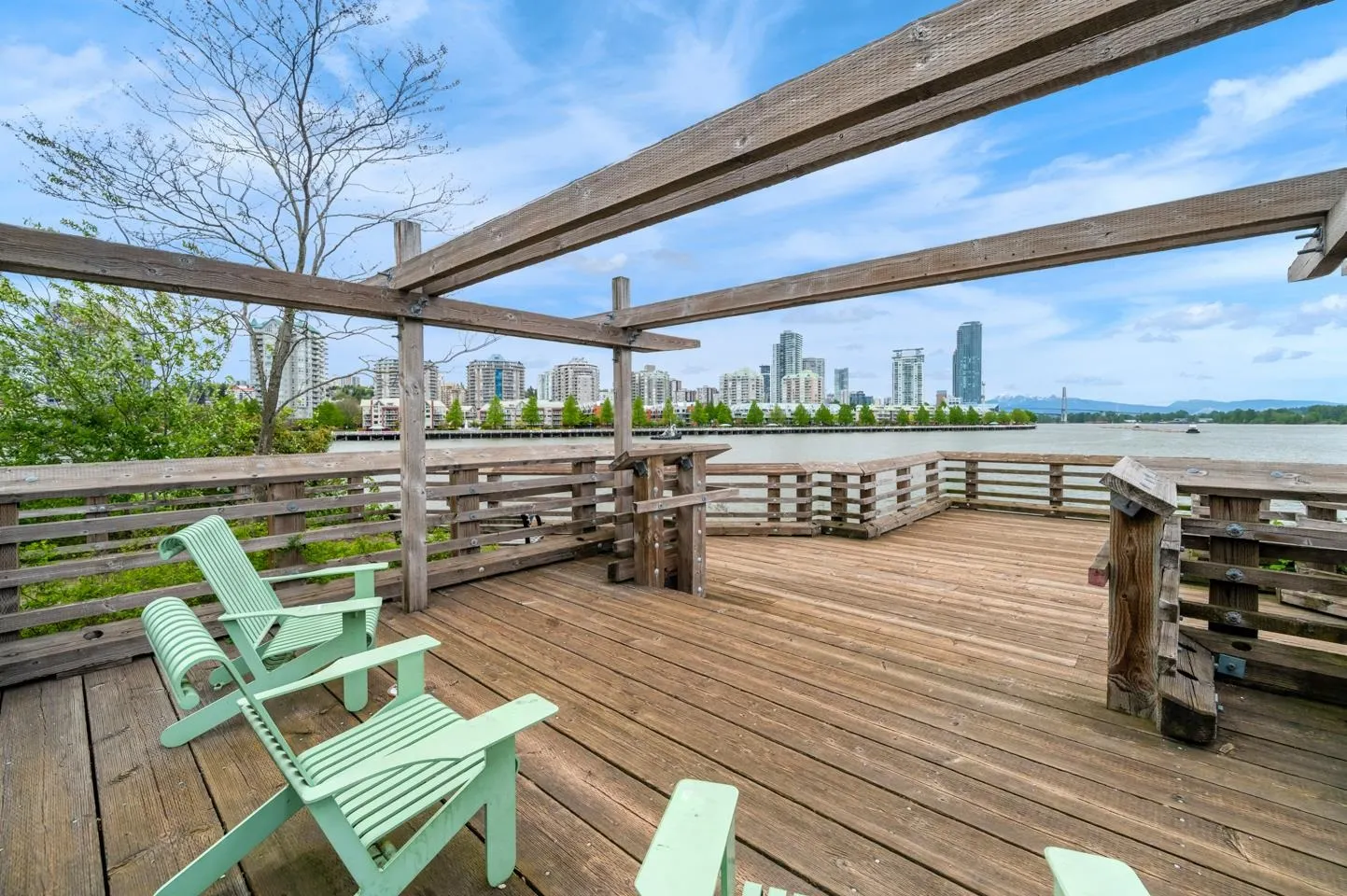 402 220 Salter Street