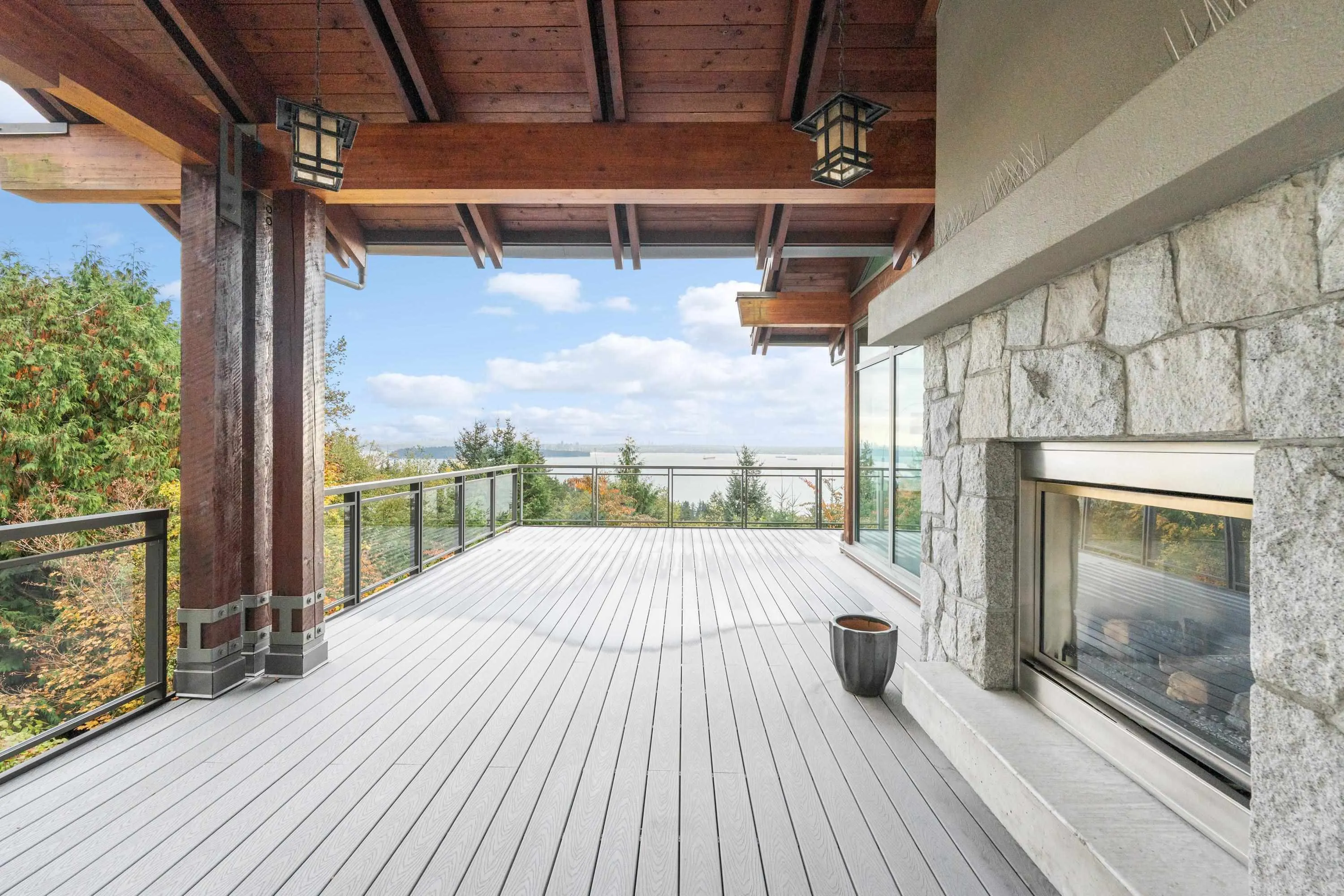 1002 3335 Cypress Place