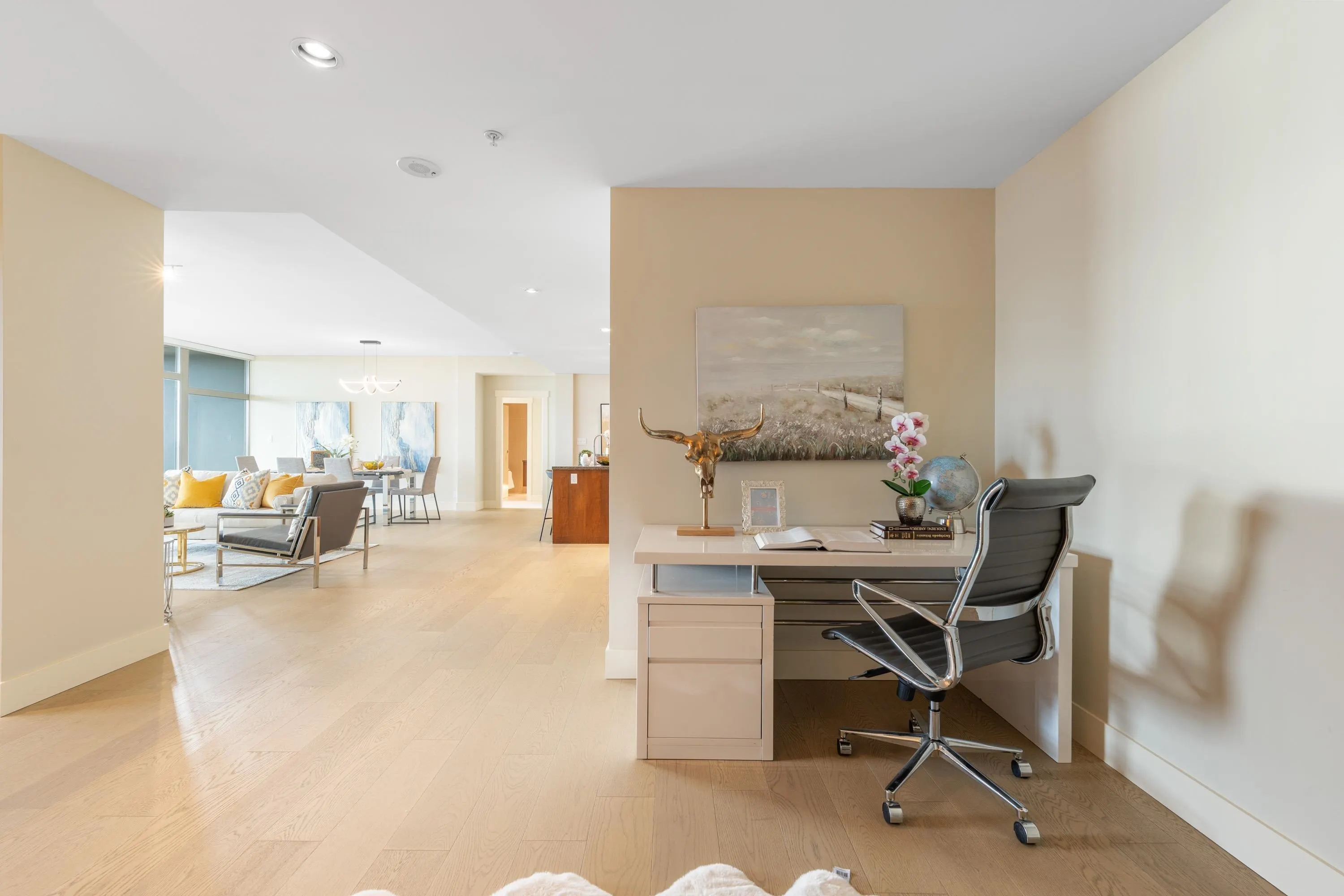 1002 3335 Cypress Place