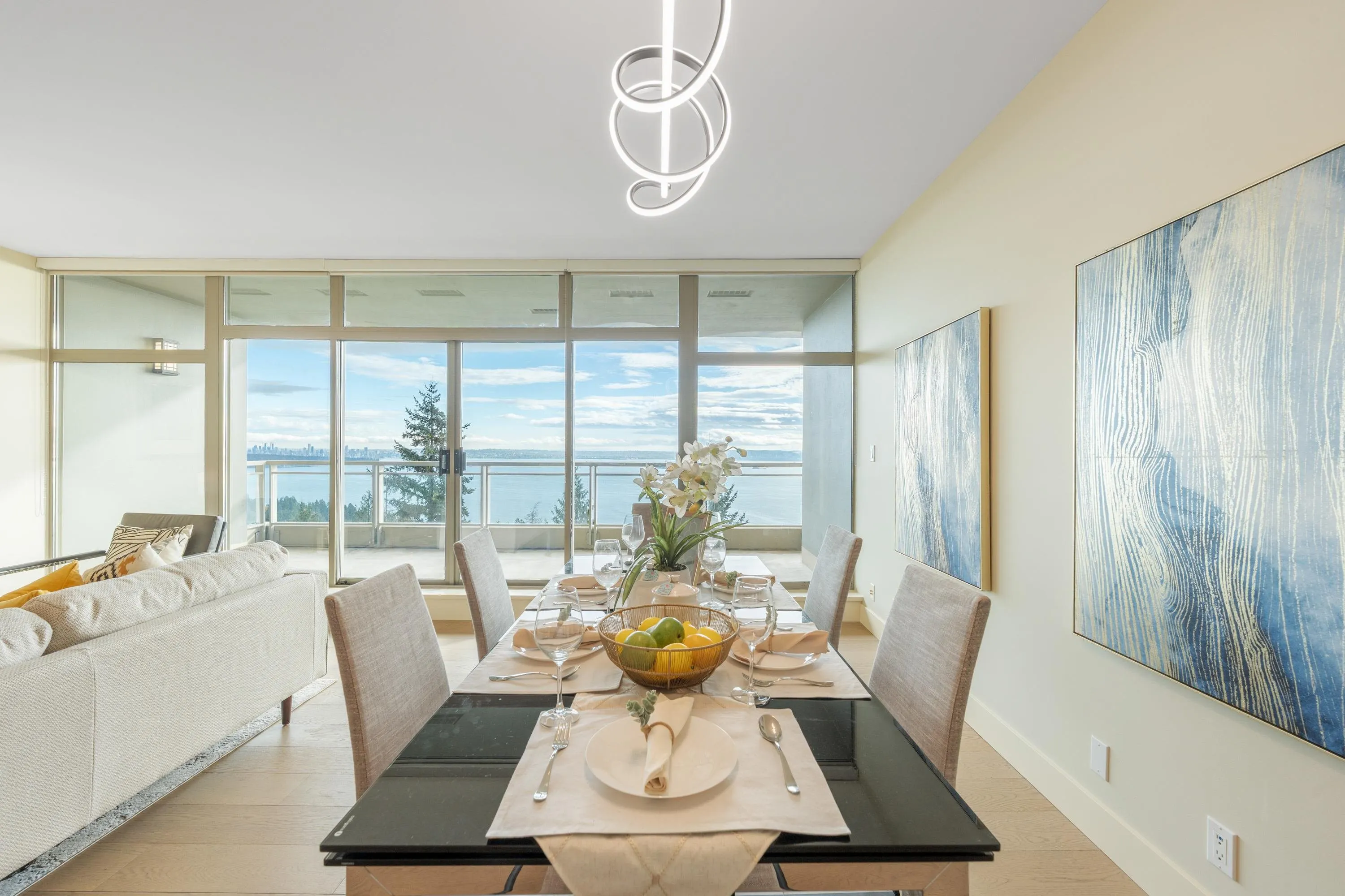 1002 3335 Cypress Place