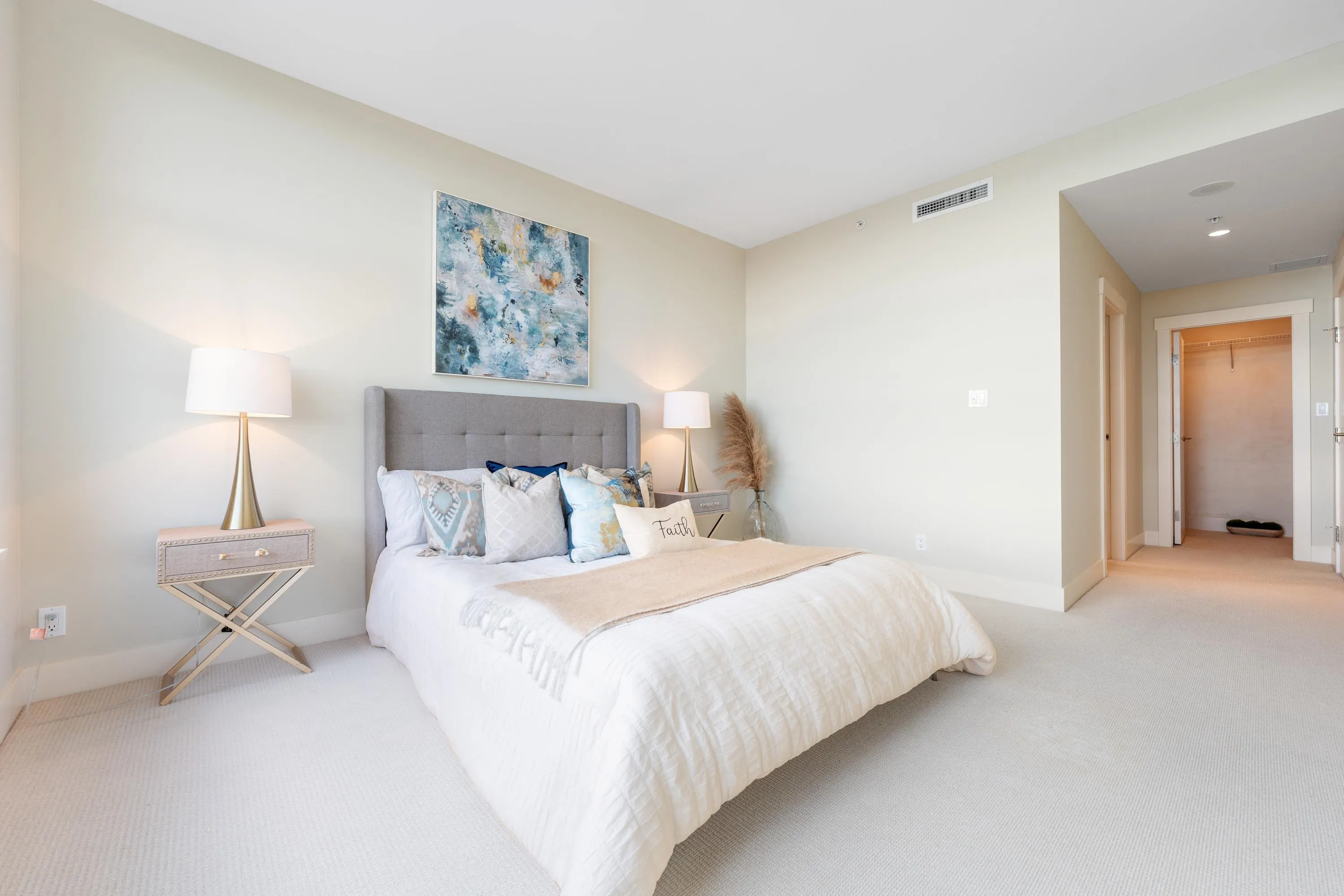 1002 3335 Cypress Place